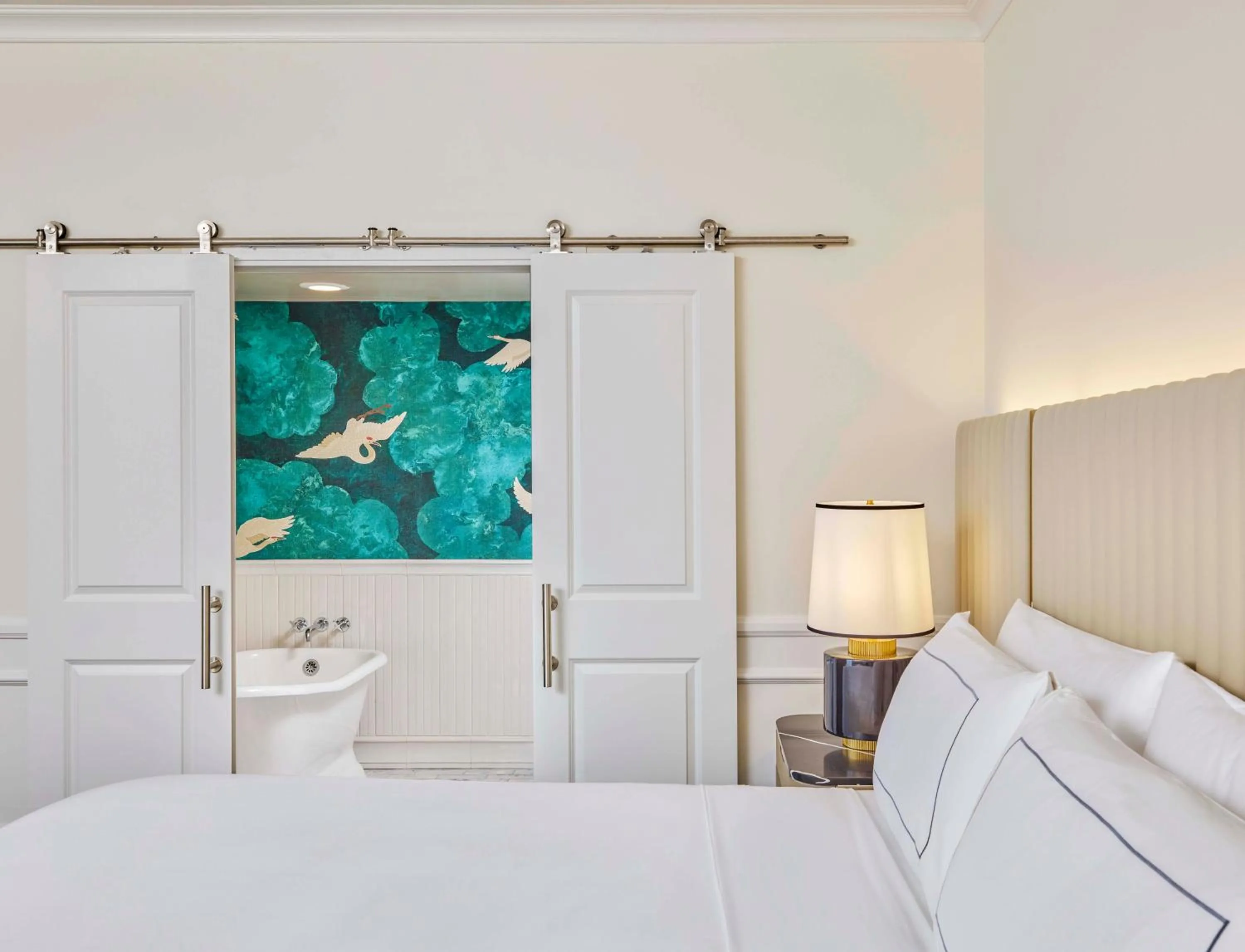 Bedroom, Bed in Cameo Beverly Hills