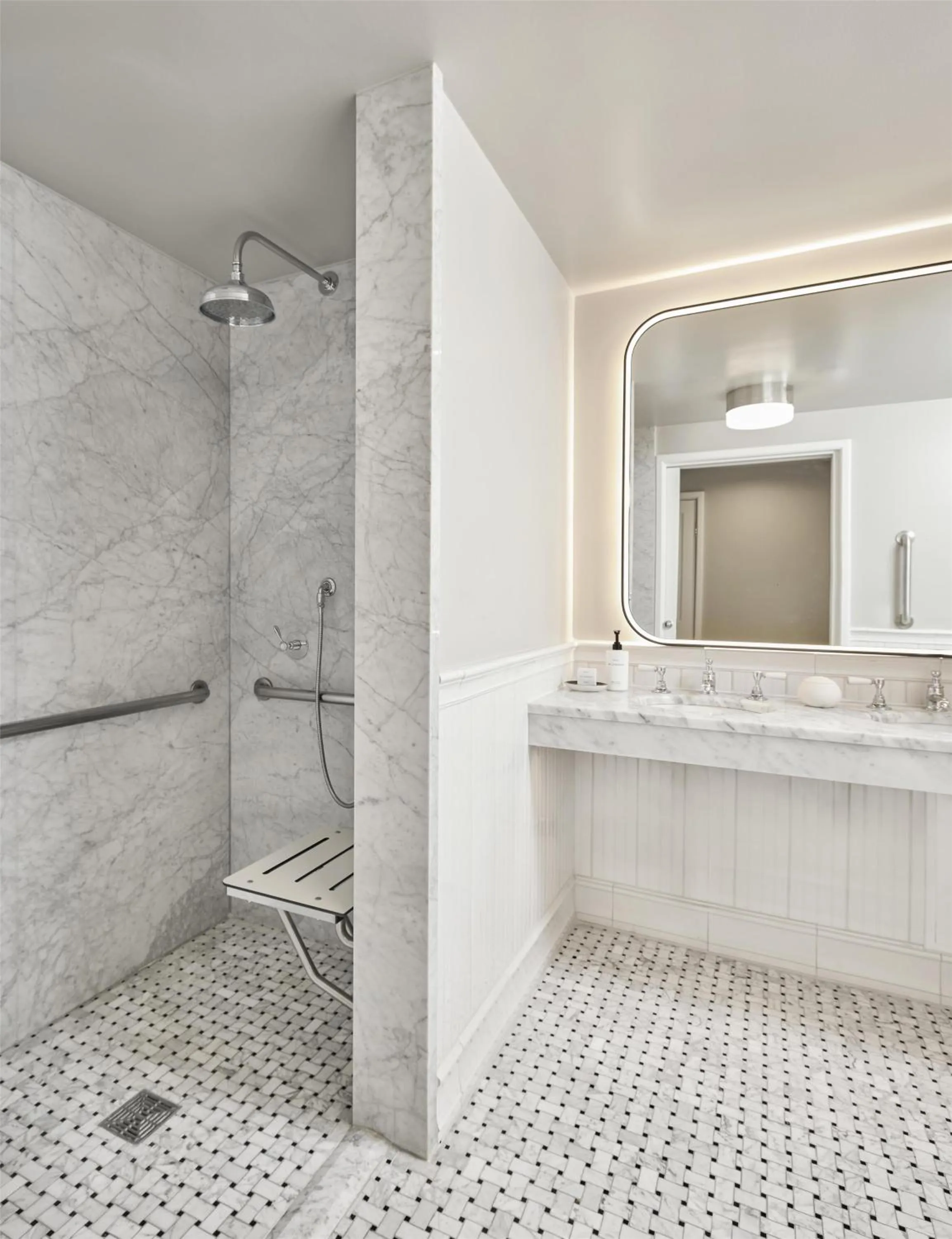 Shower in Cameo Beverly Hills, LXR Hotels & Resorts