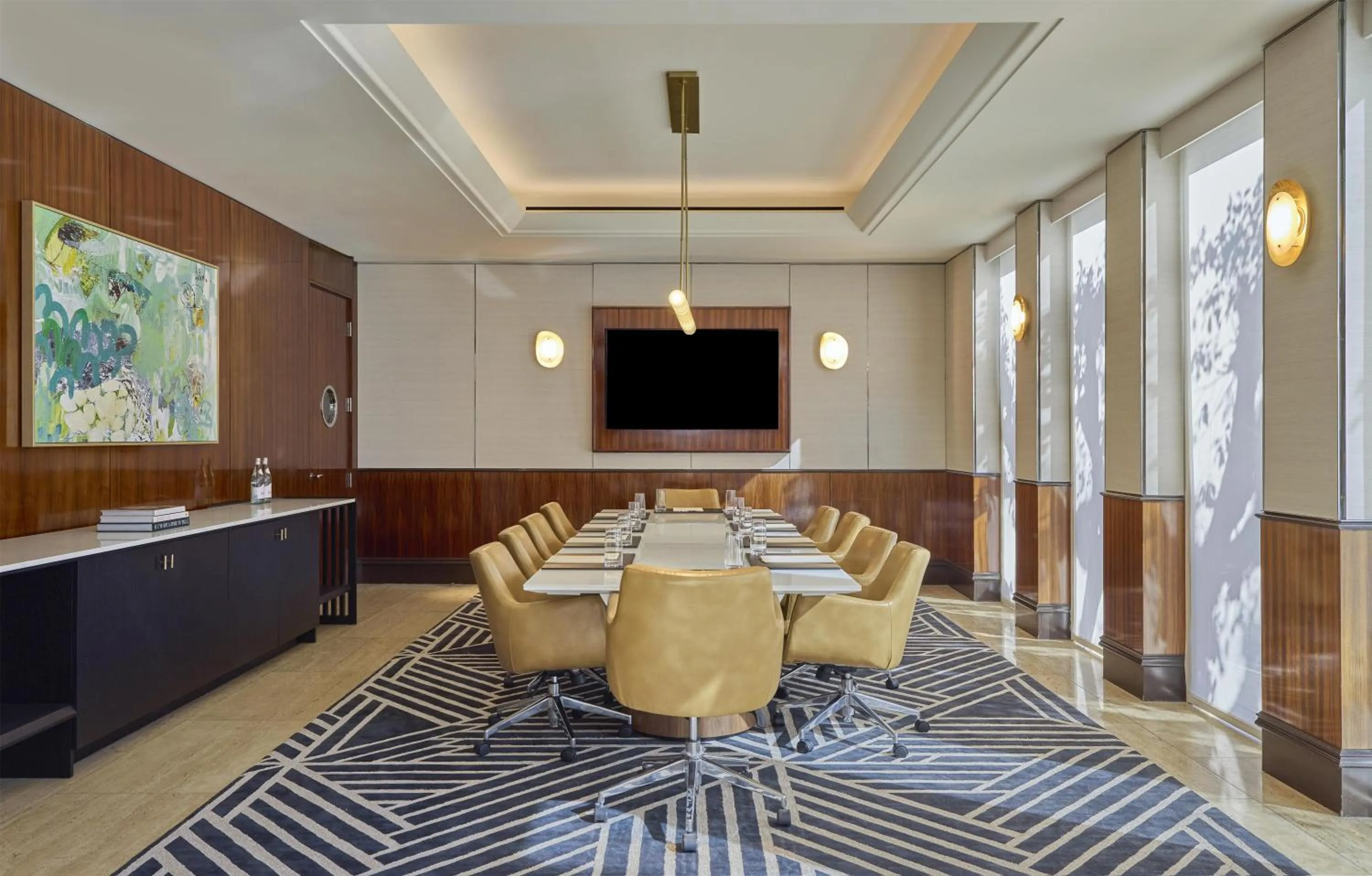 Meeting/conference room in Cameo Beverly Hills, LXR Hotels & Resorts