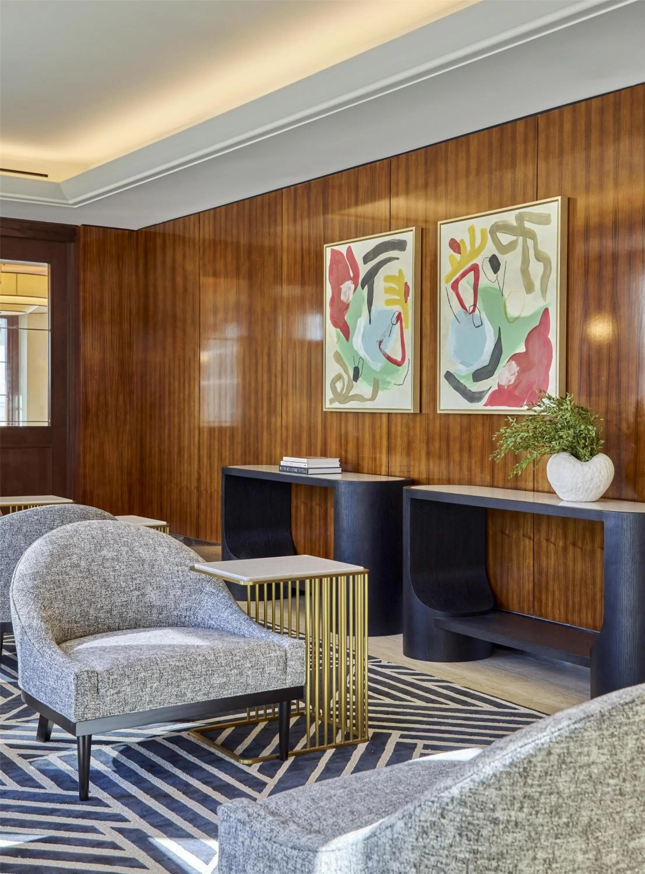 Meeting/conference room in Cameo Beverly Hills