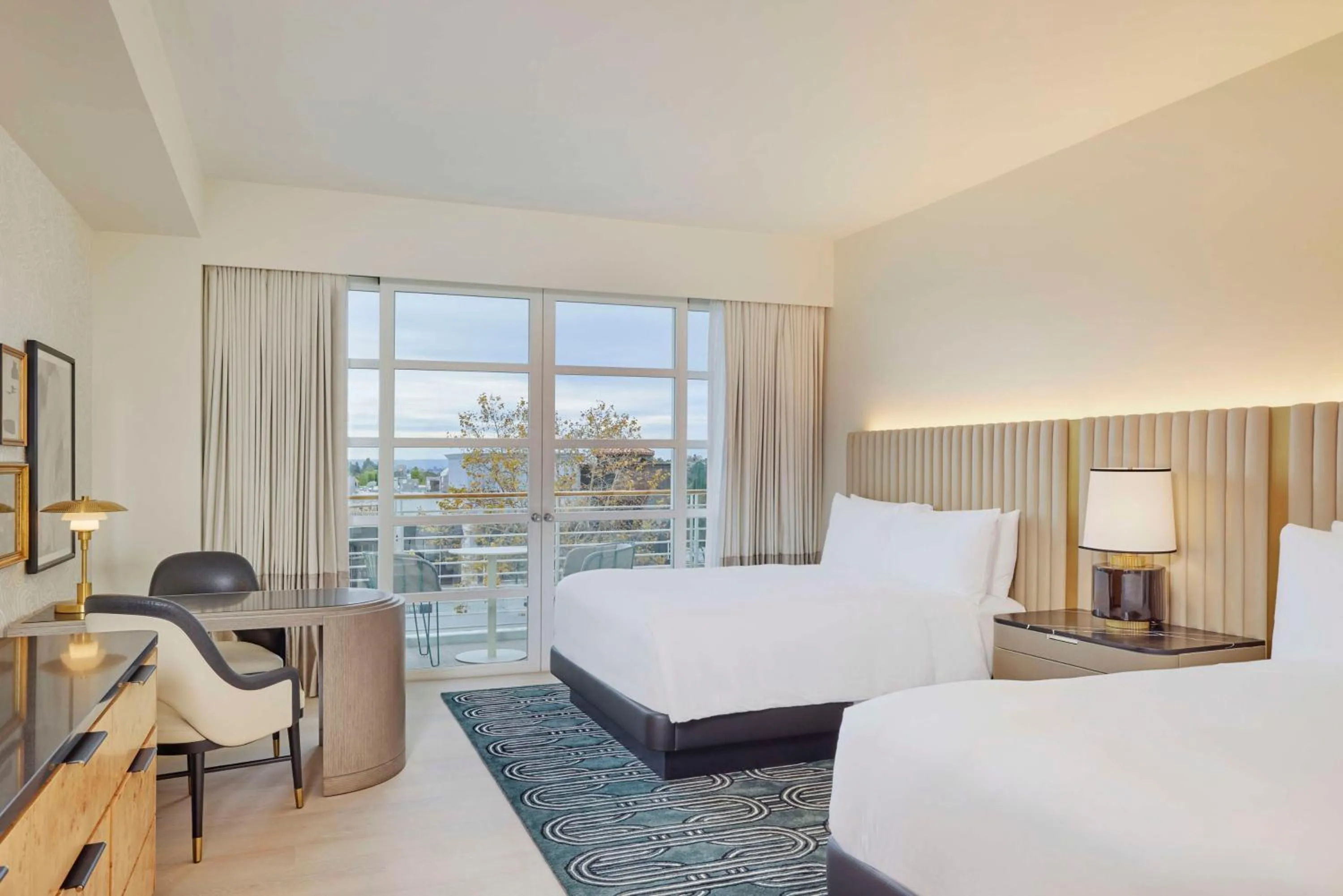 Bed in Cameo Beverly Hills, LXR Hotels & Resorts