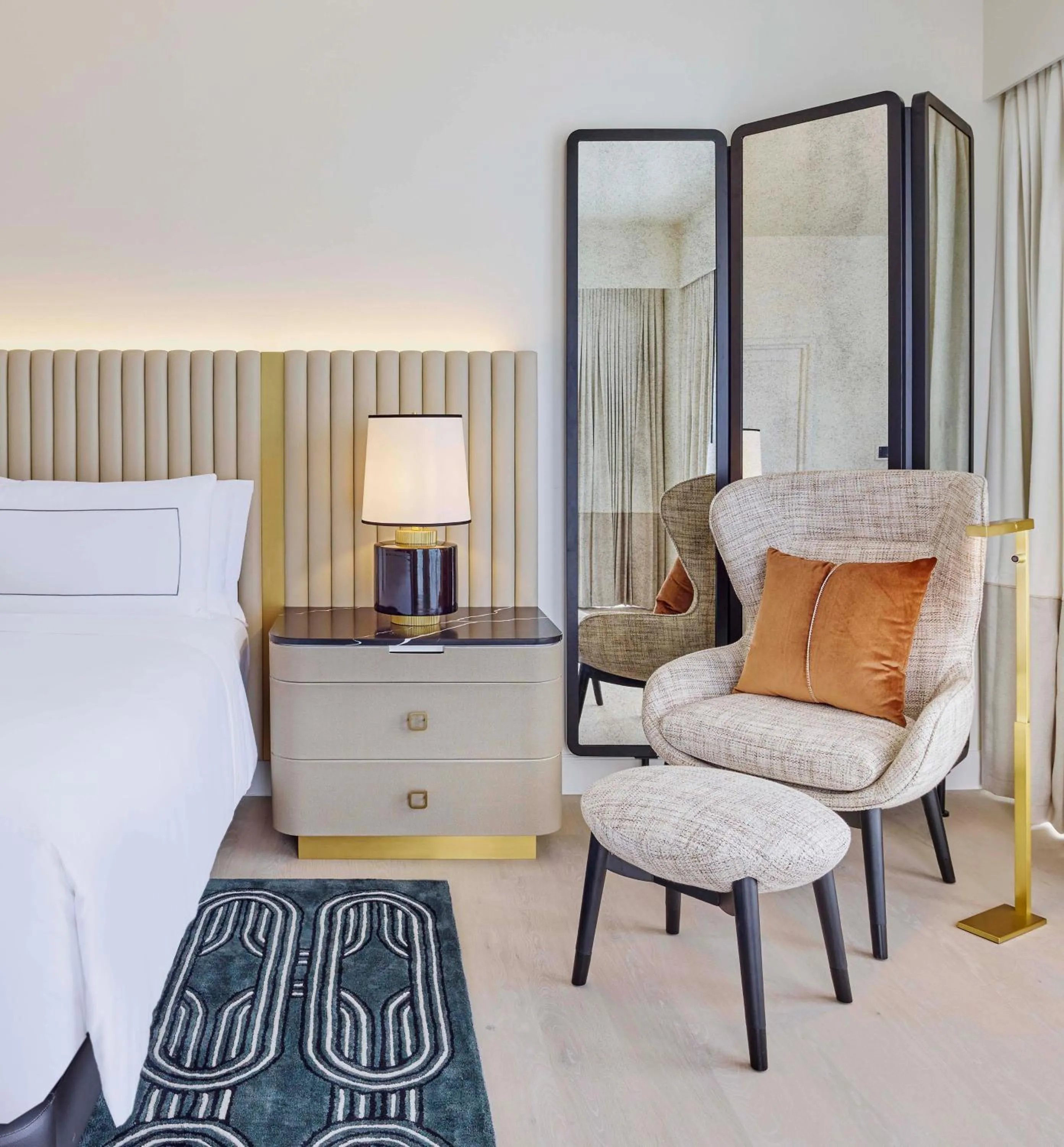 Bed in Cameo Beverly Hills