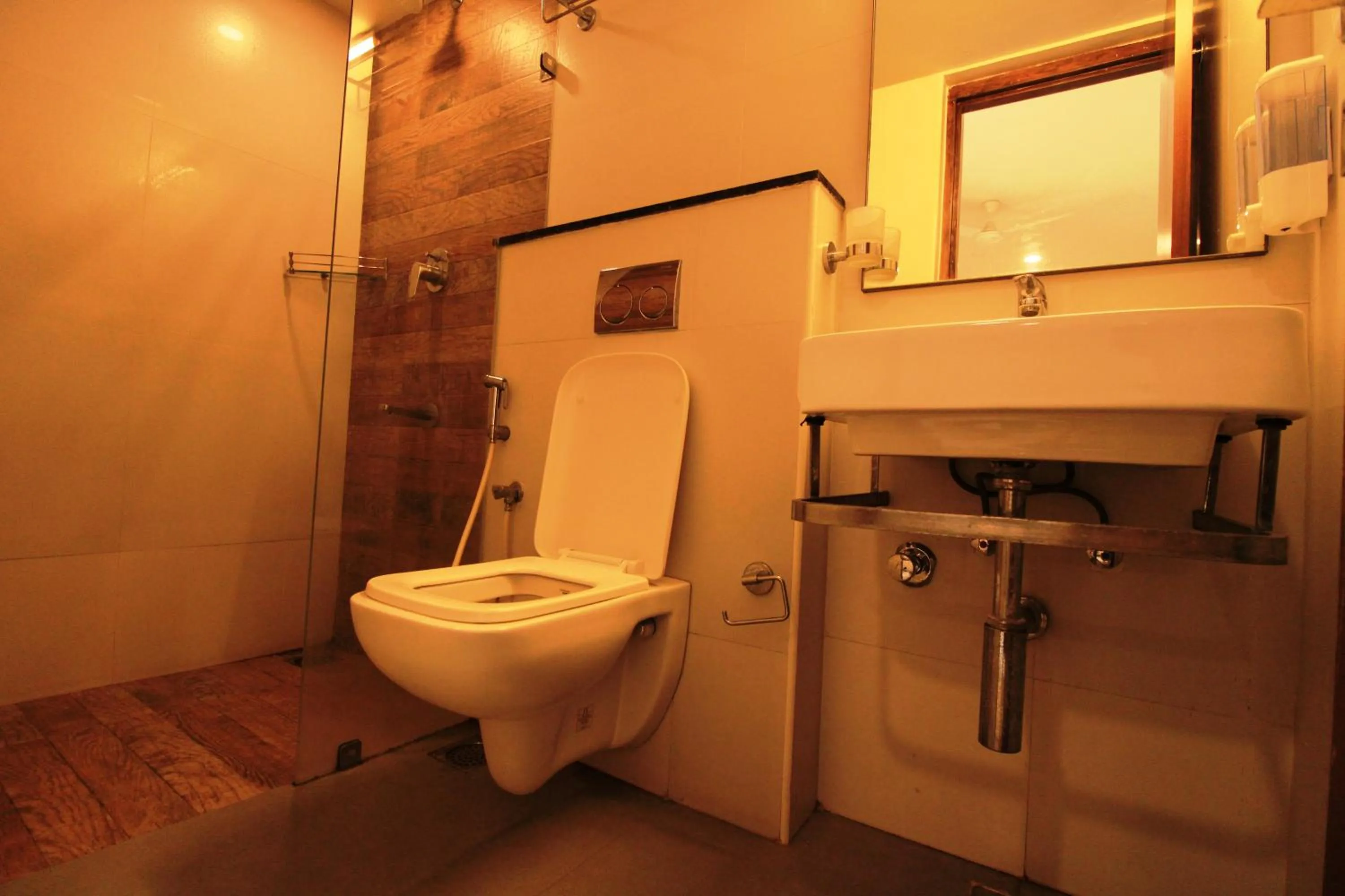 Bathroom in Arunaa Inn Airport Hotel,Chennai