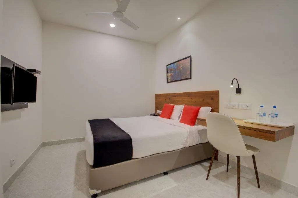 Bed in Arunaa Inn Airport Hotel,Chennai