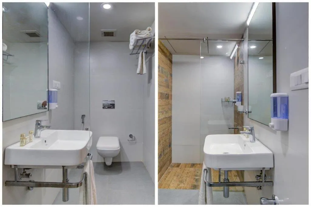 Toilet in Arunaa Inn Airport Hotel,Chennai