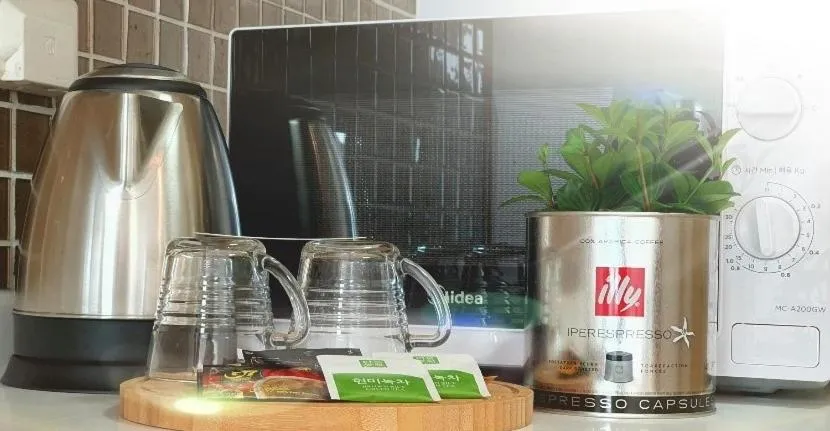 Coffee/tea facilities in Treehouse