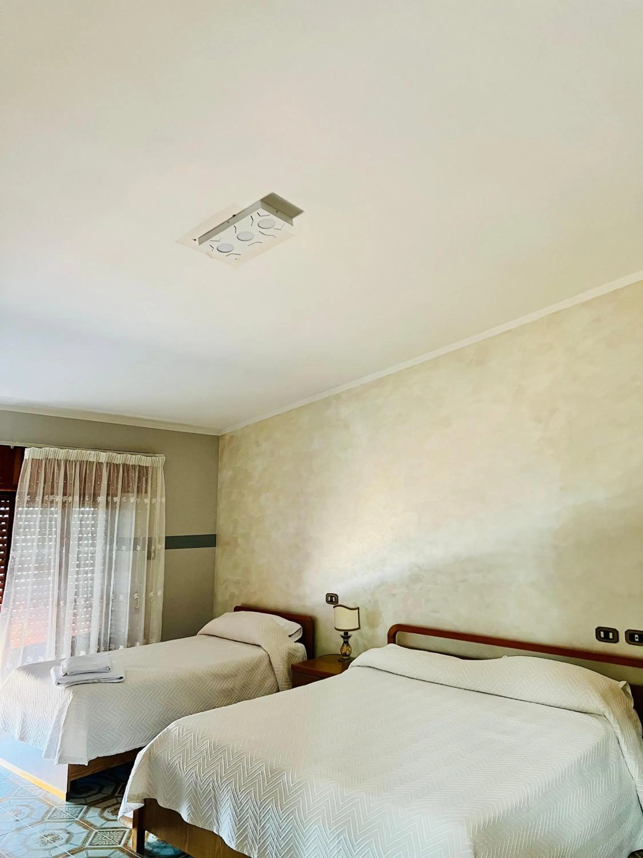 Bedroom in Hotel Paradiso