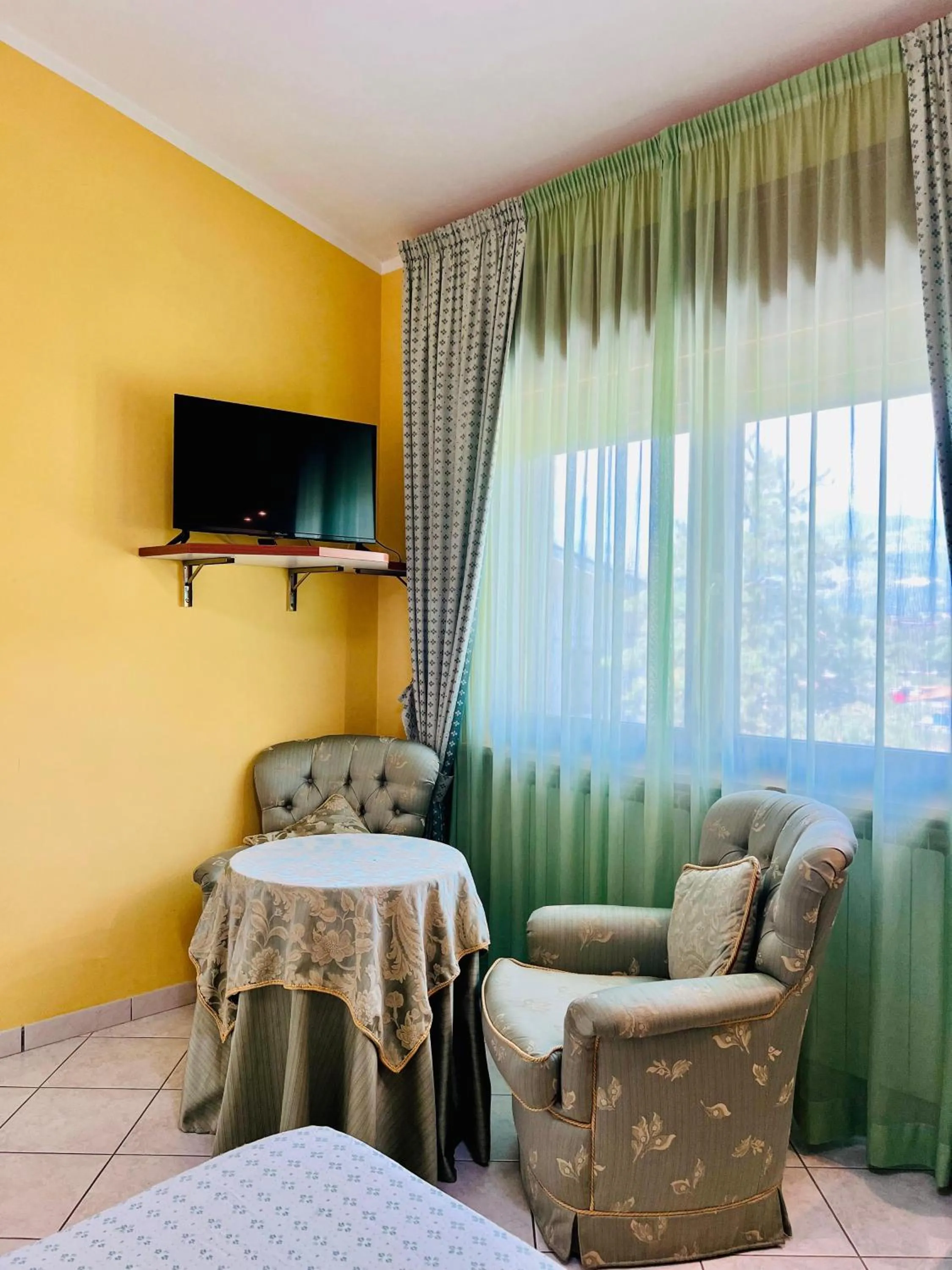 Bedroom in Hotel Paradiso