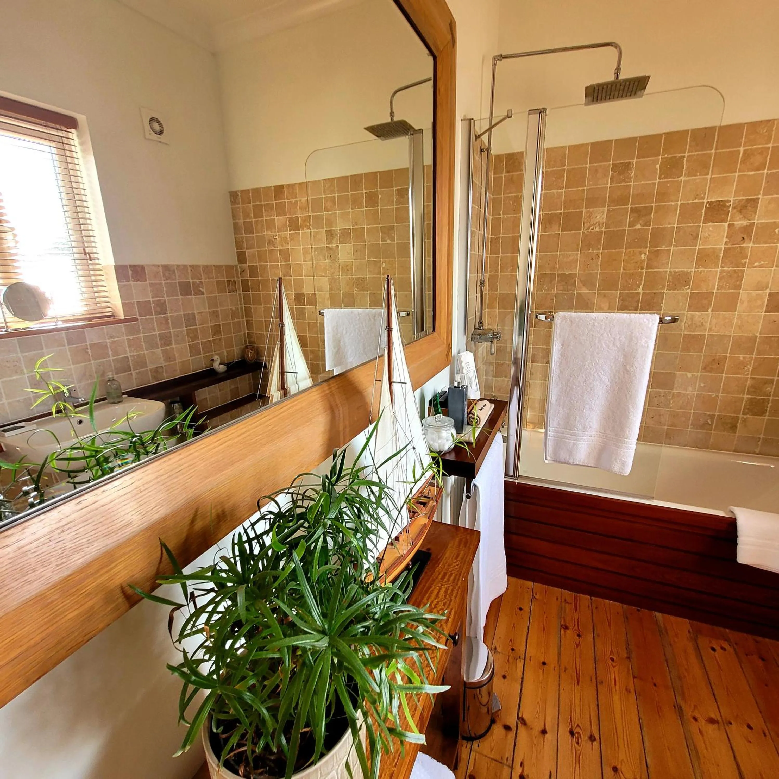 Shower in The Old School B&B