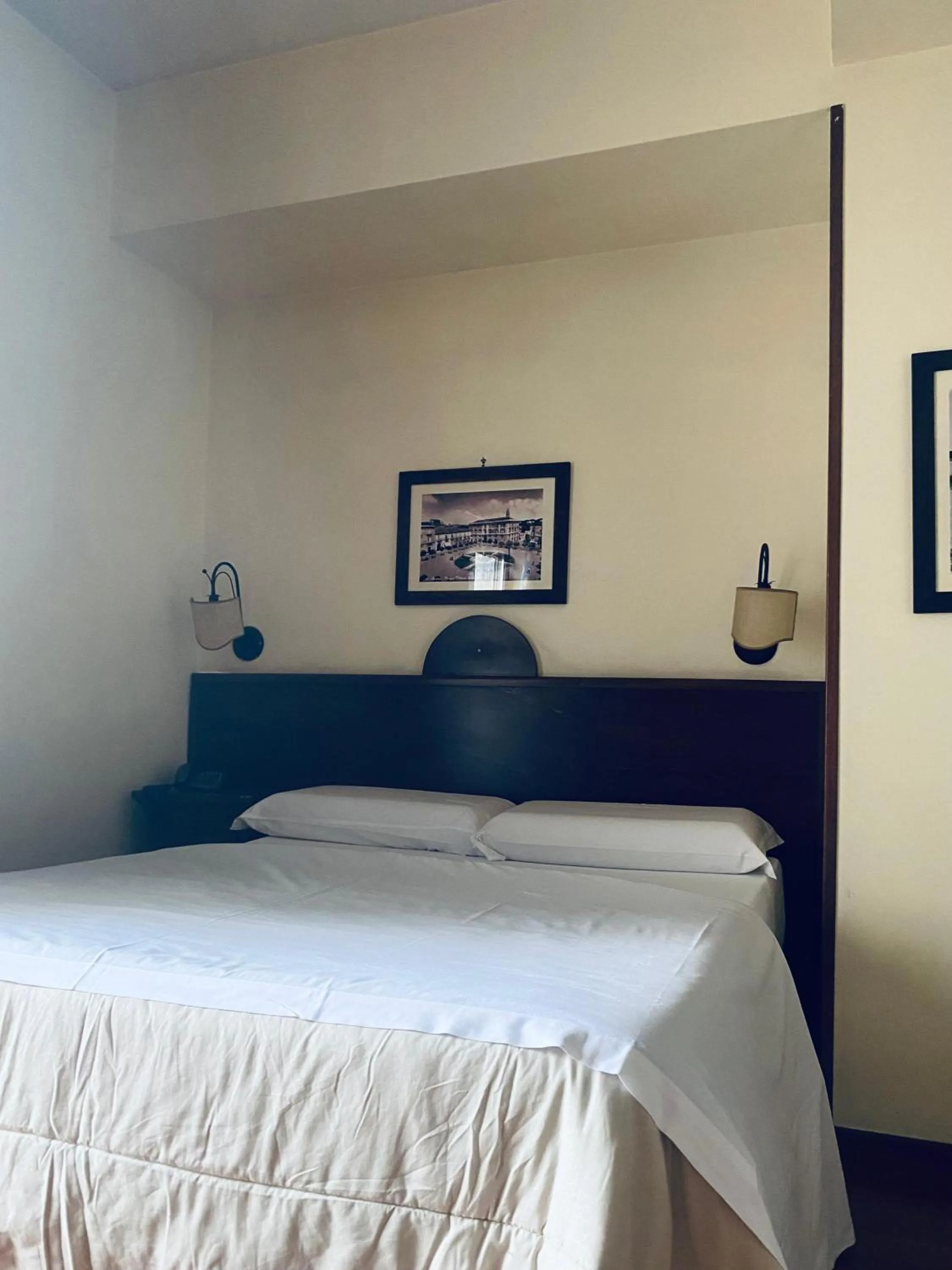 Bedroom, Bed in Hotel Max