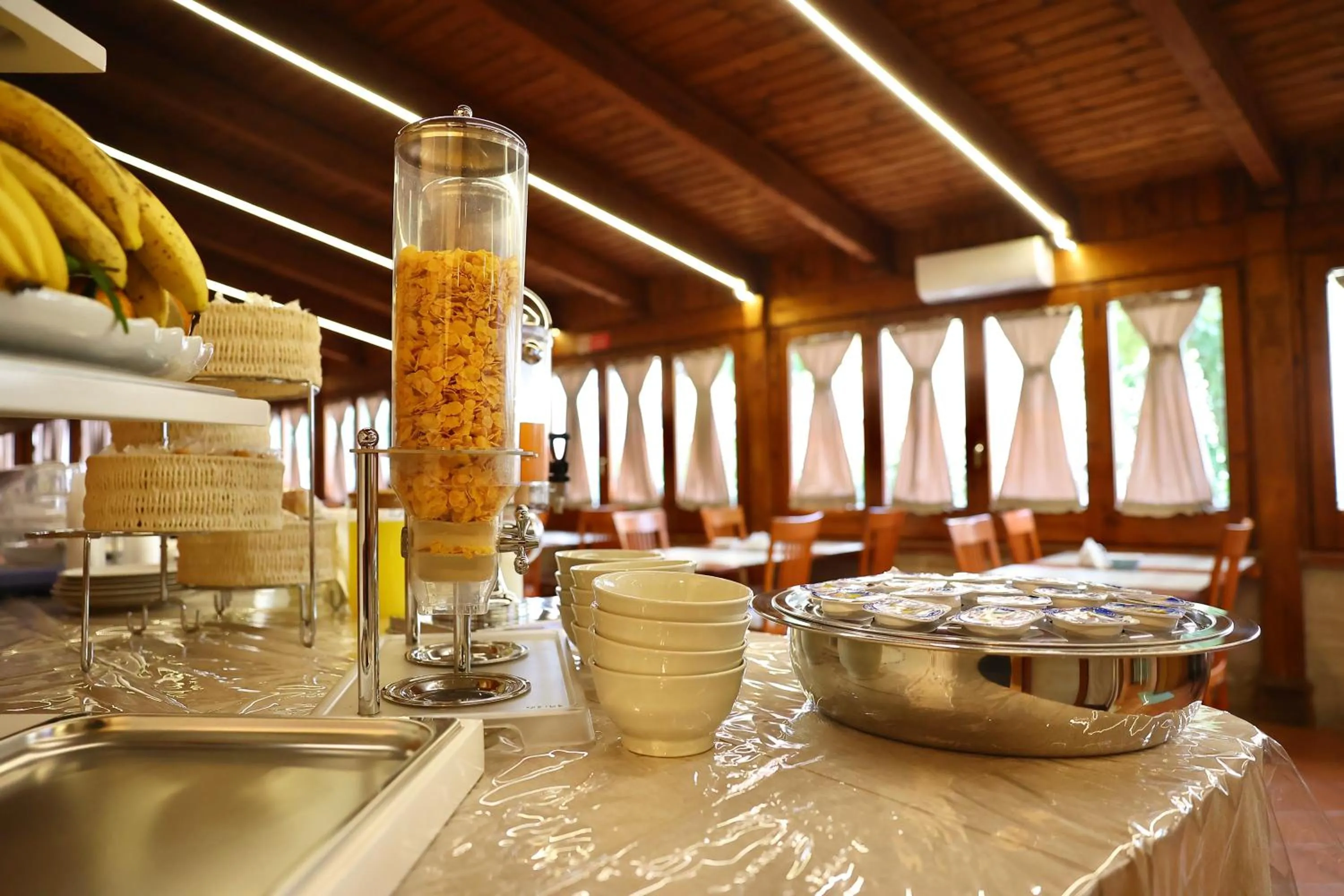 Food and drinks in Hotel Max