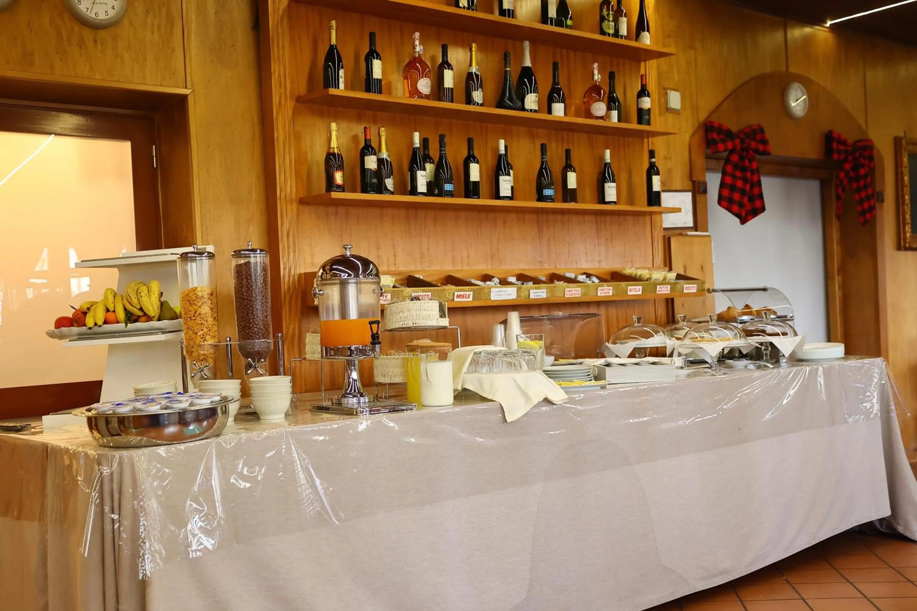 Food and drinks in Hotel Max