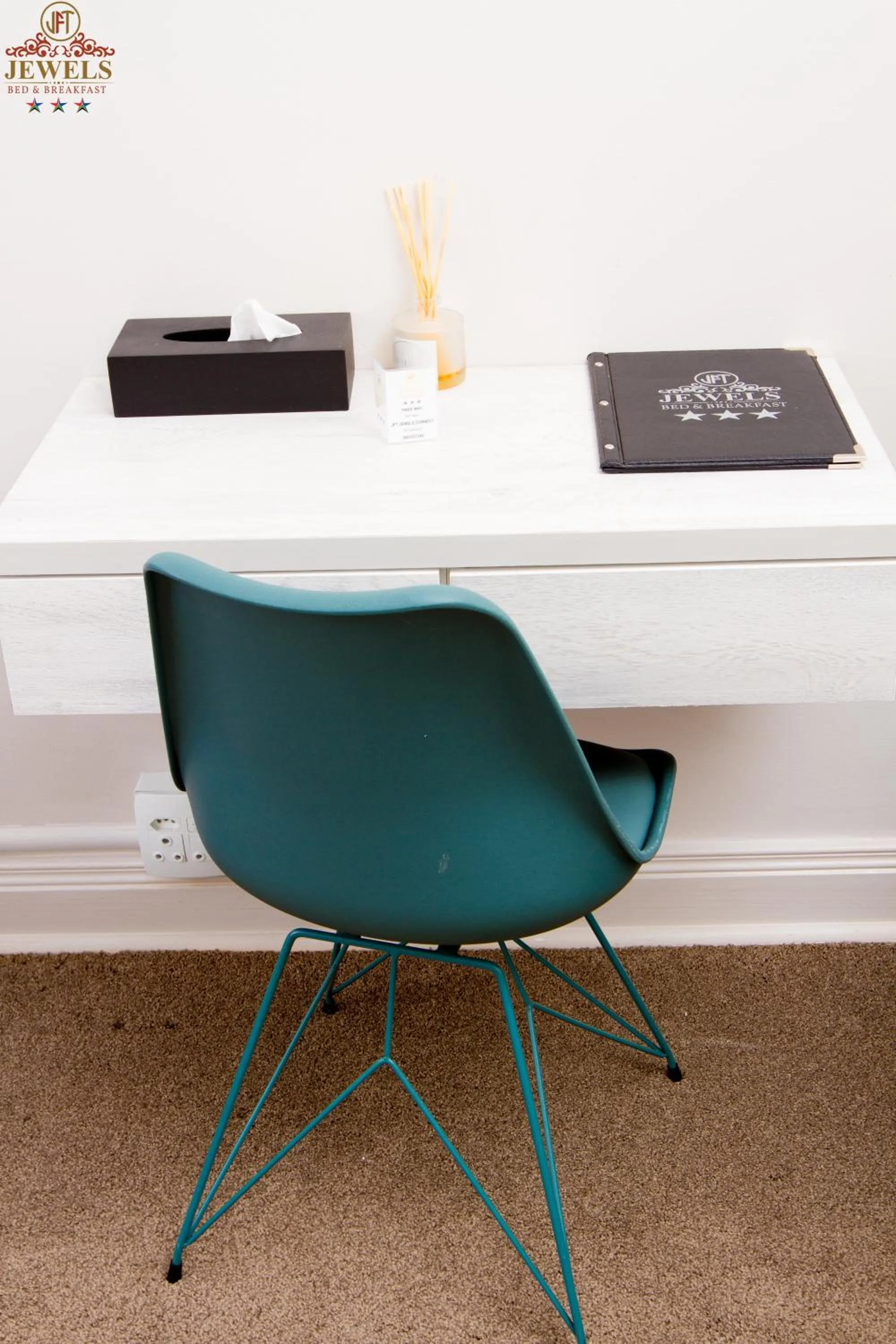 hair dresser in JFT Jewels Guest House