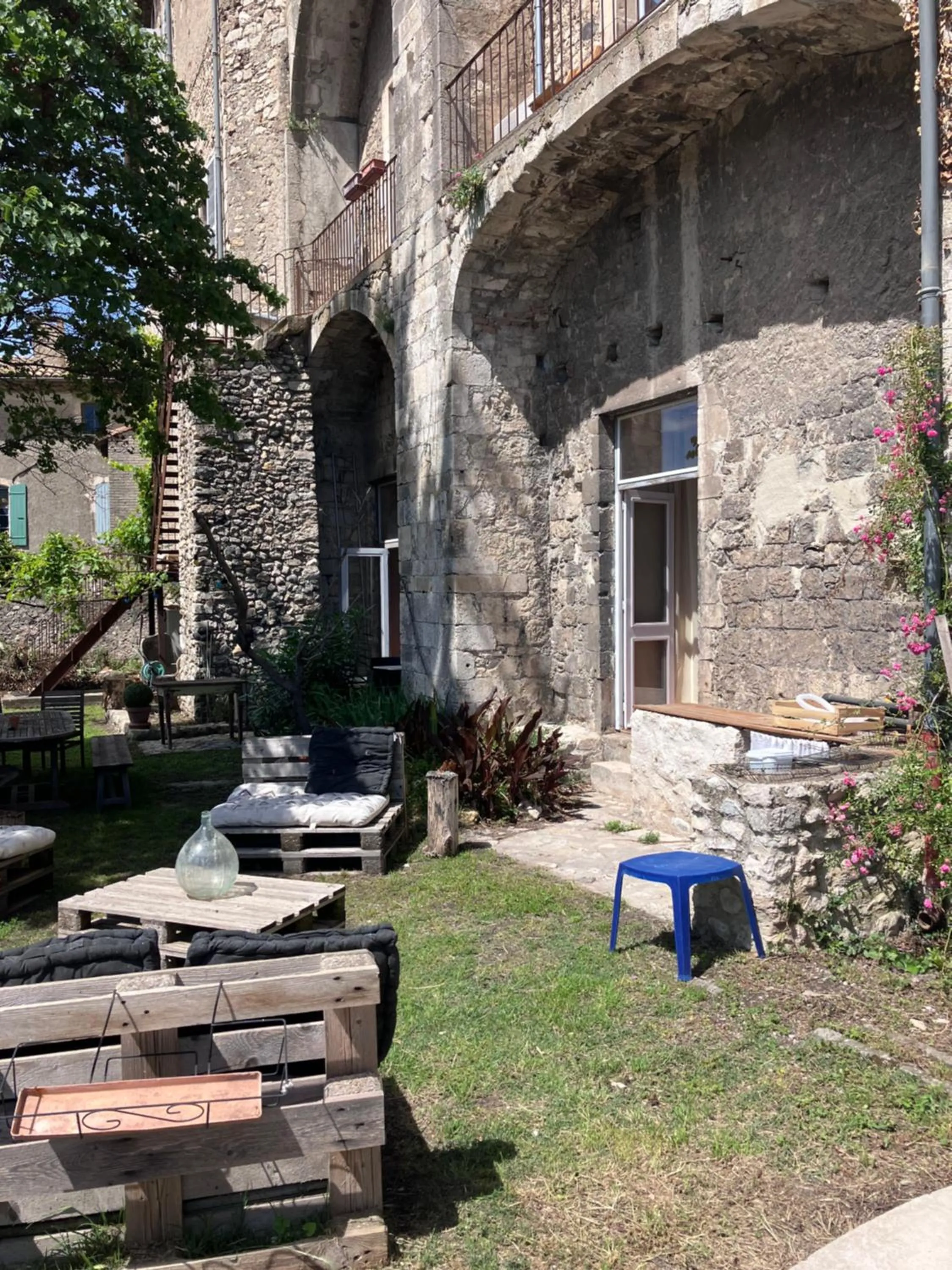 LES JARDINS DE LA CATHÉDRALE chambres d Hôtes gîte de groupe