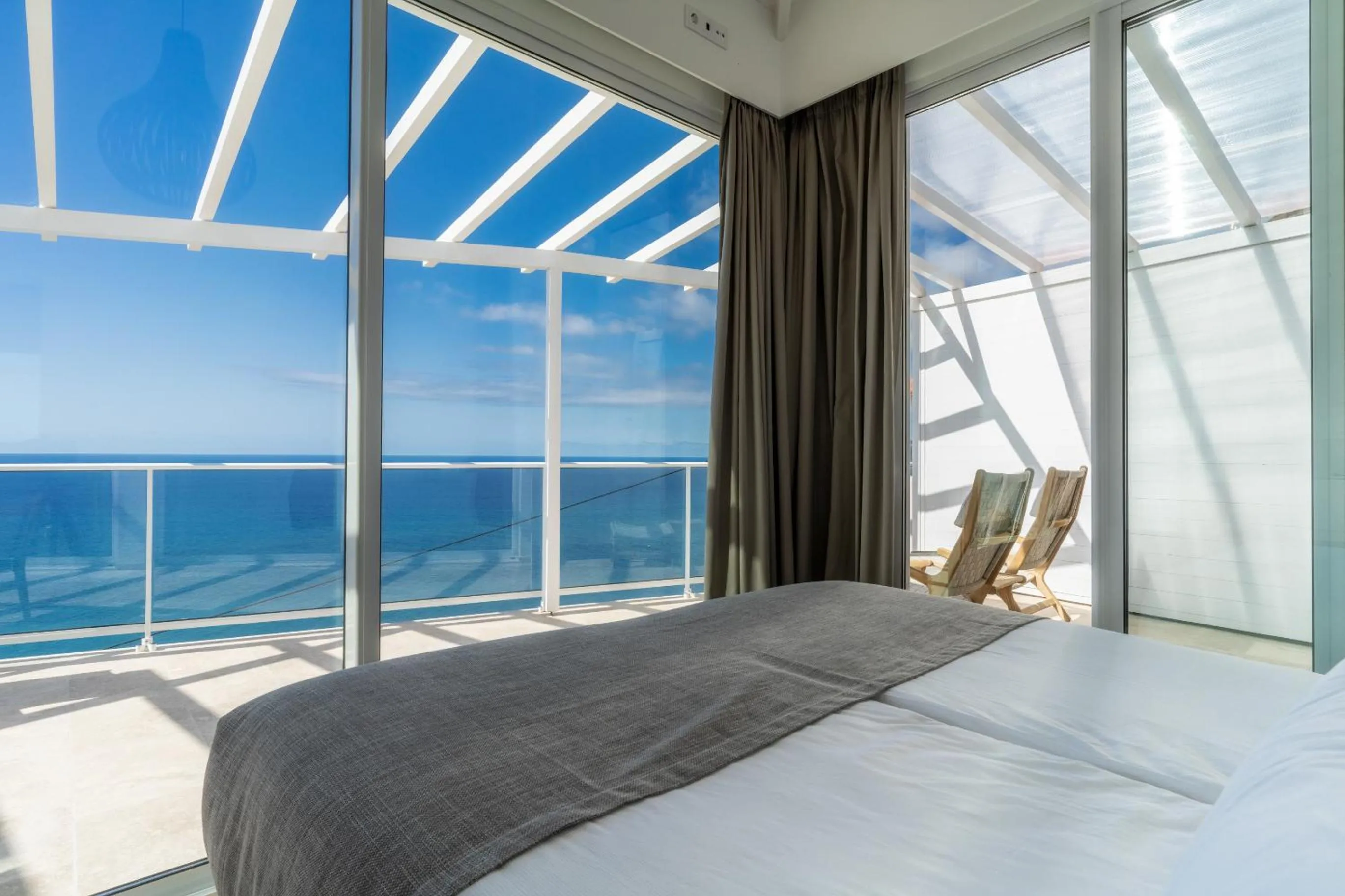 Bed in Escarpa - The Madeira Hideaway