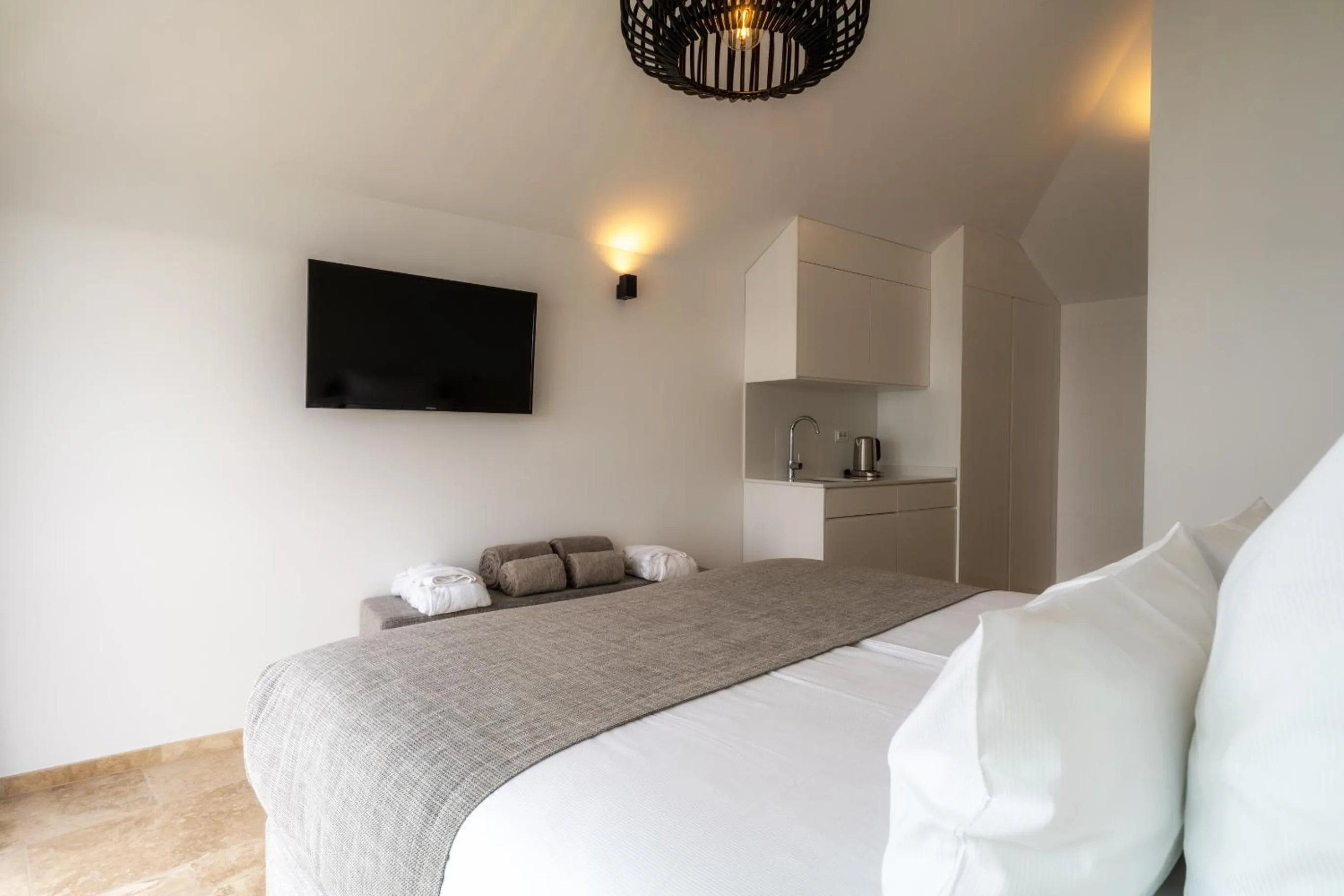 Bed in Escarpa - The Madeira Hideaway