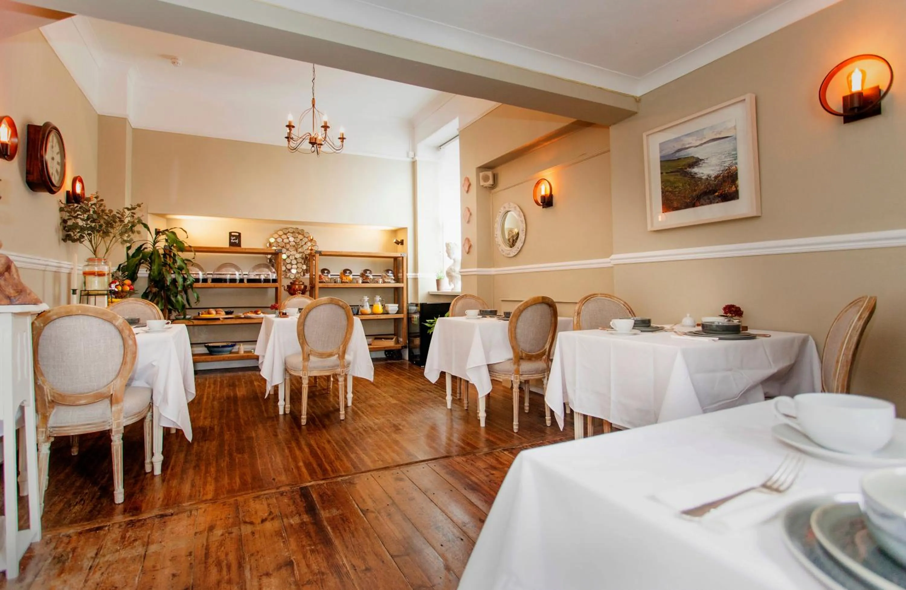 Dining area in The Summer House