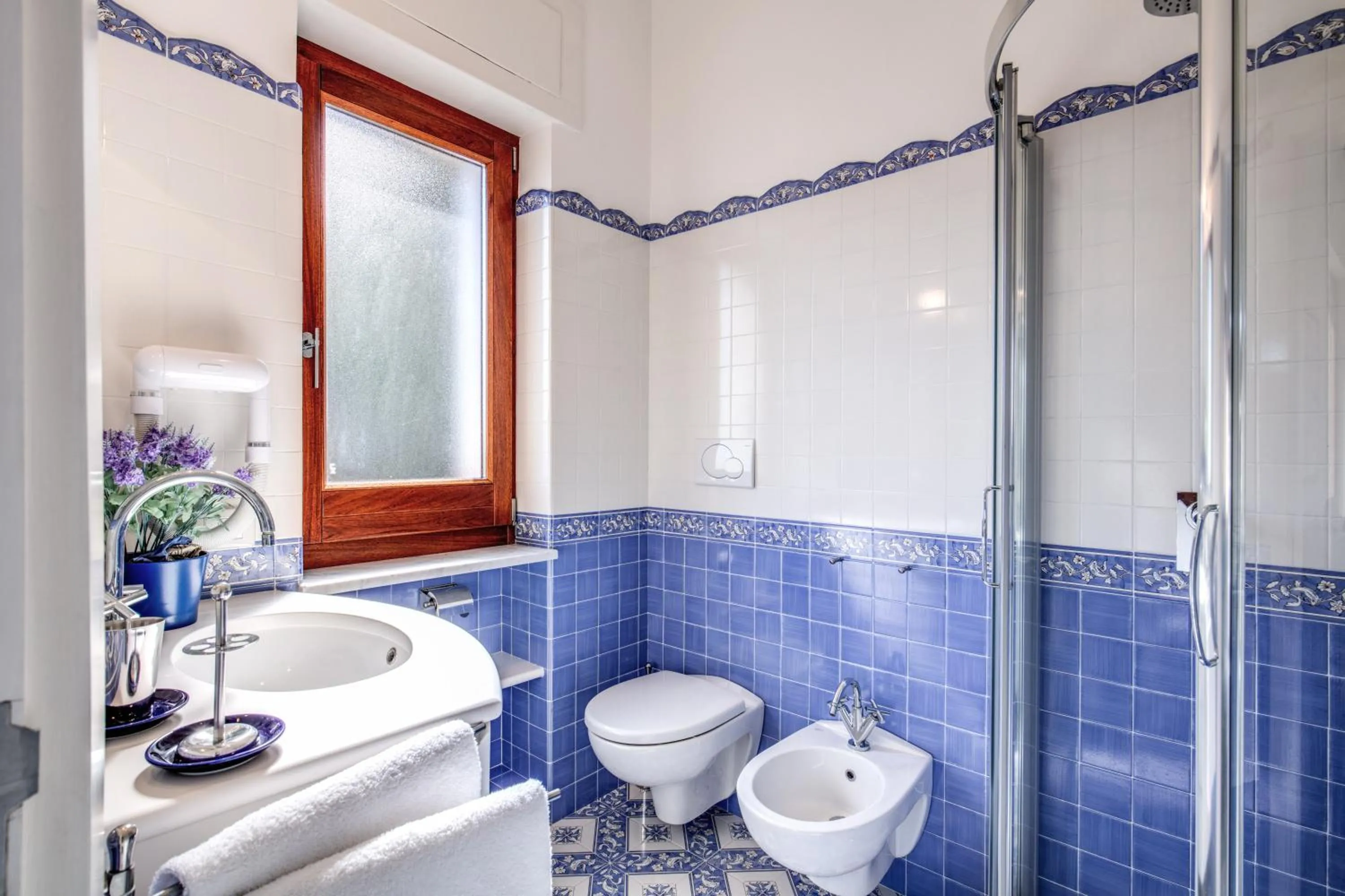 Bathroom in RELAIS TRITONE
