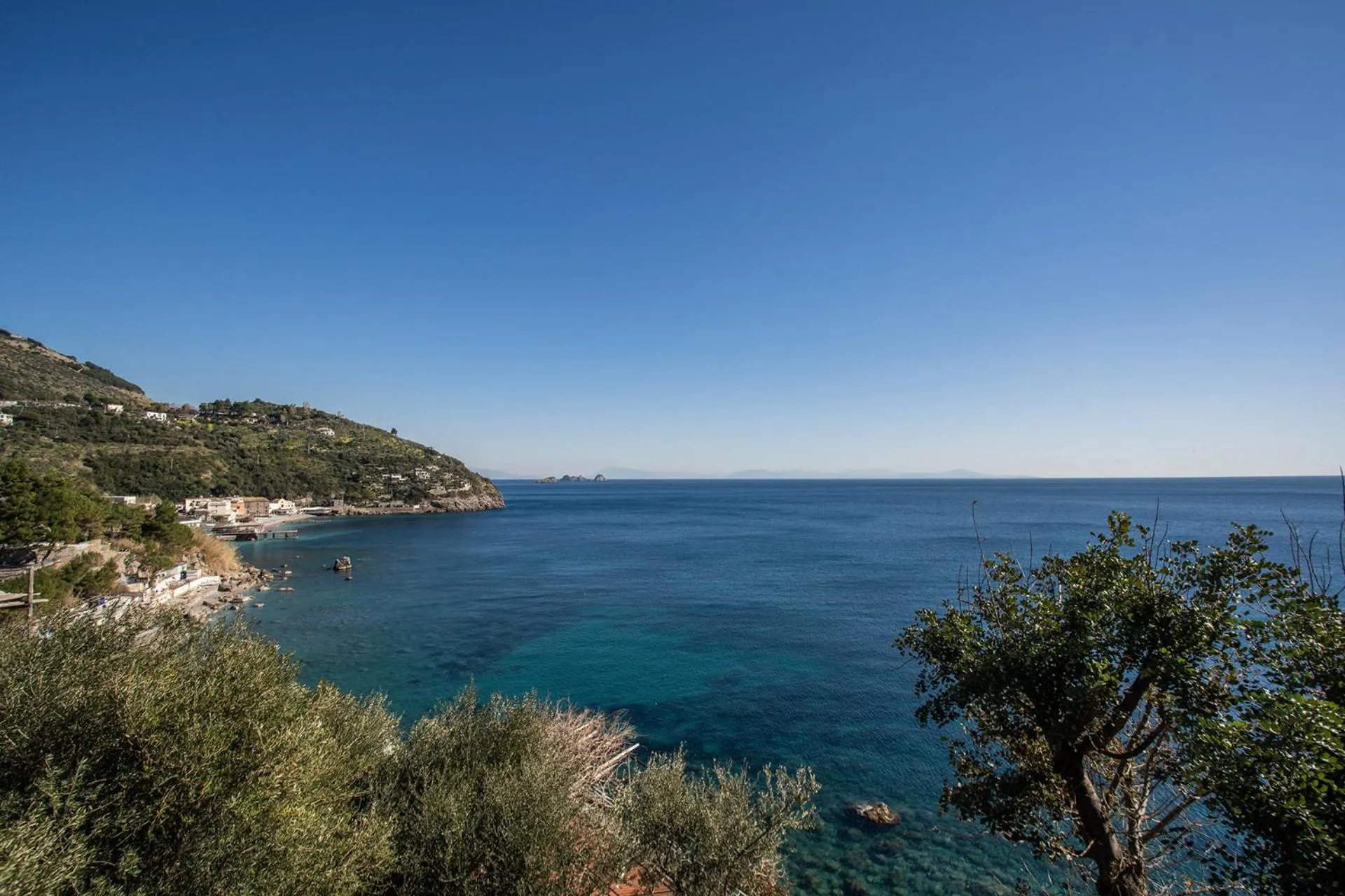 Restaurant/places to eat in RELAIS TRITONE