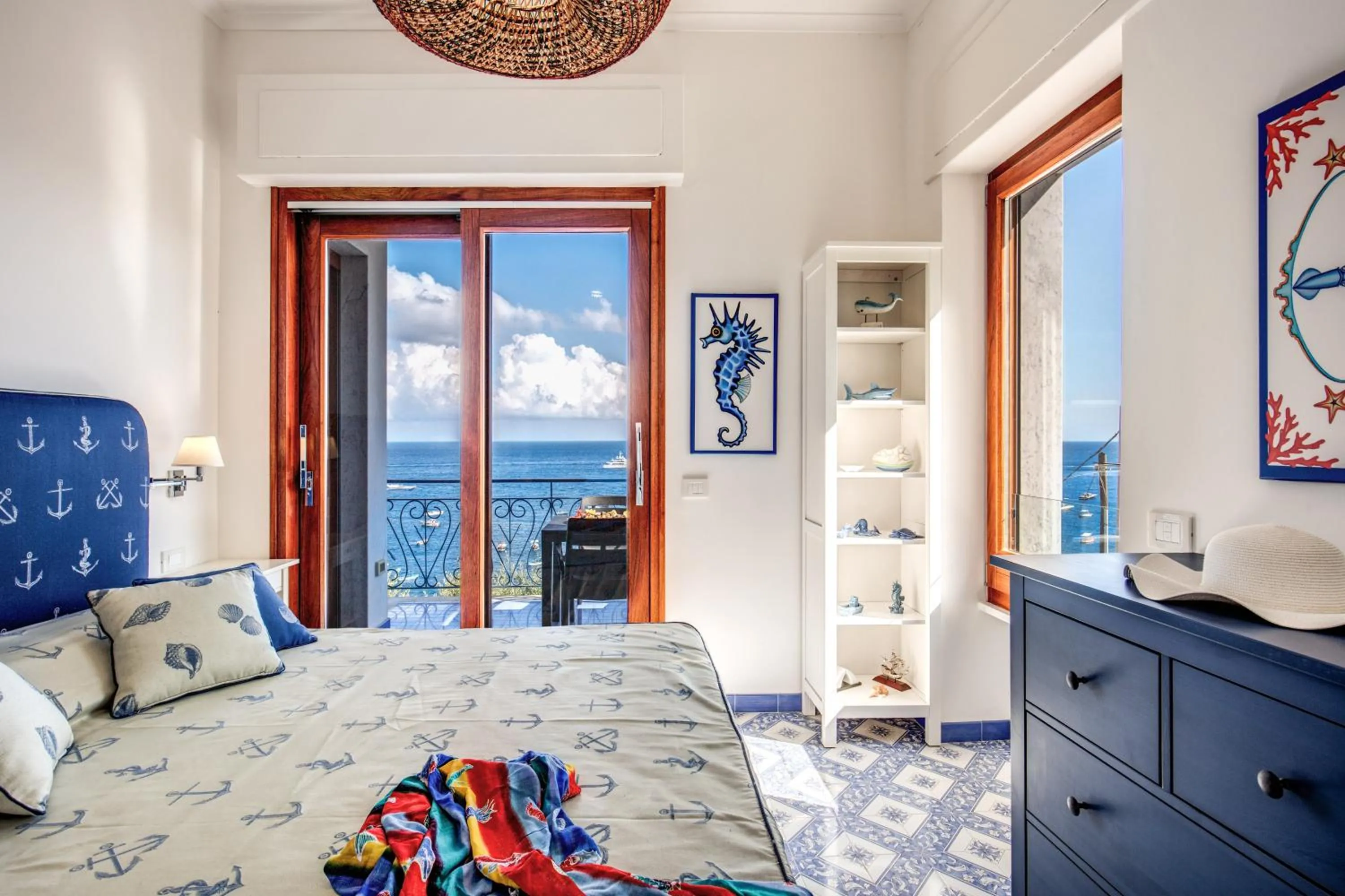 Photo of the whole room, Bed in RELAIS TRITONE
