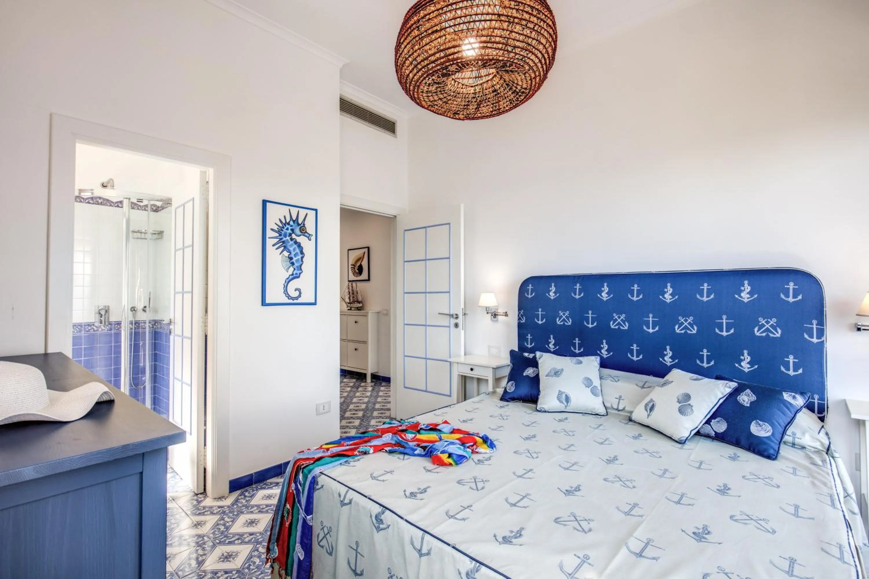 Photo of the whole room, Bed in RELAIS TRITONE