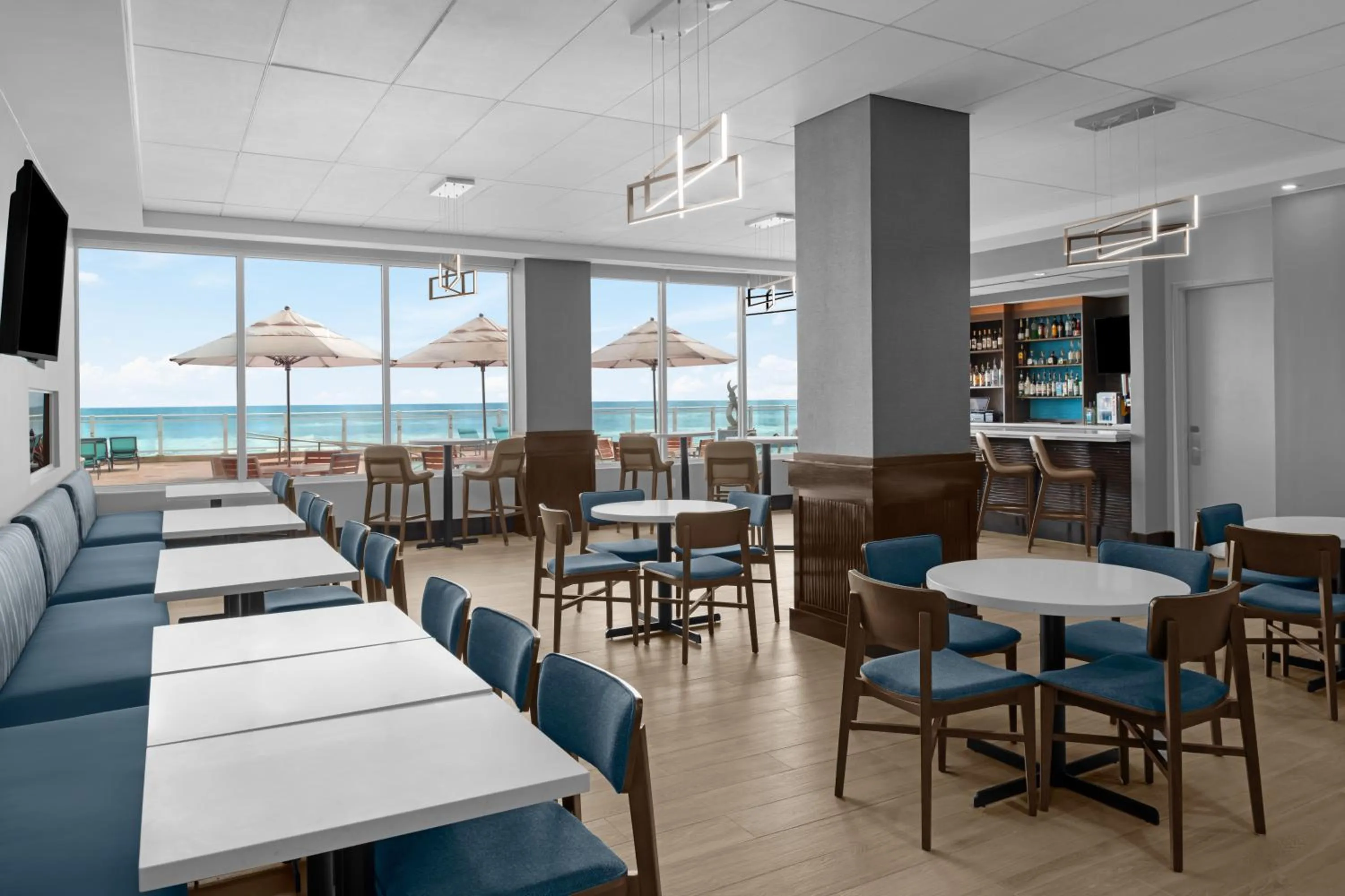 Restaurant/places to eat in Residence Inn by Marriott Daytona Beach Oceanfront