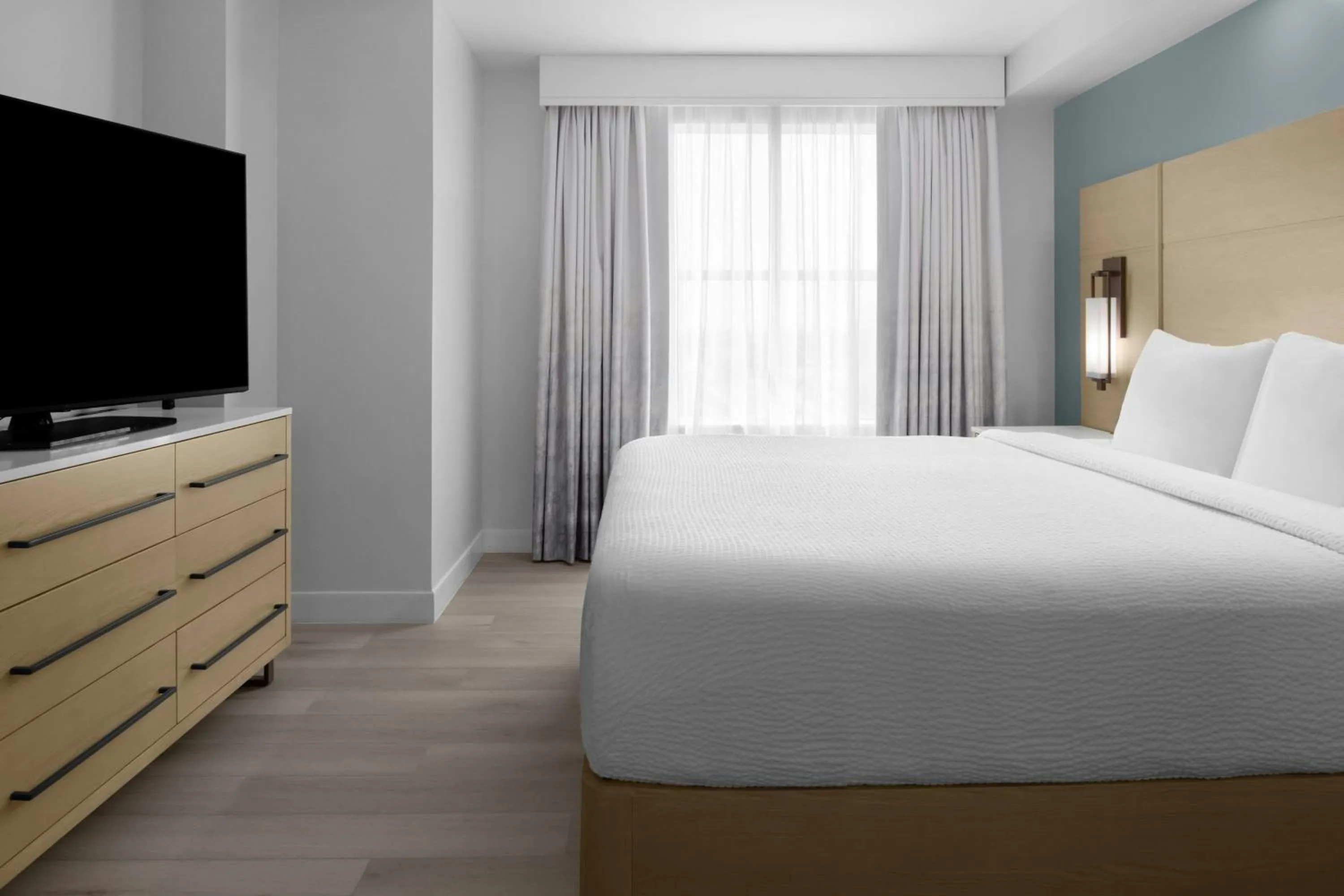 Bedroom, Bed in Residence Inn by Marriott Daytona Beach Oceanfront