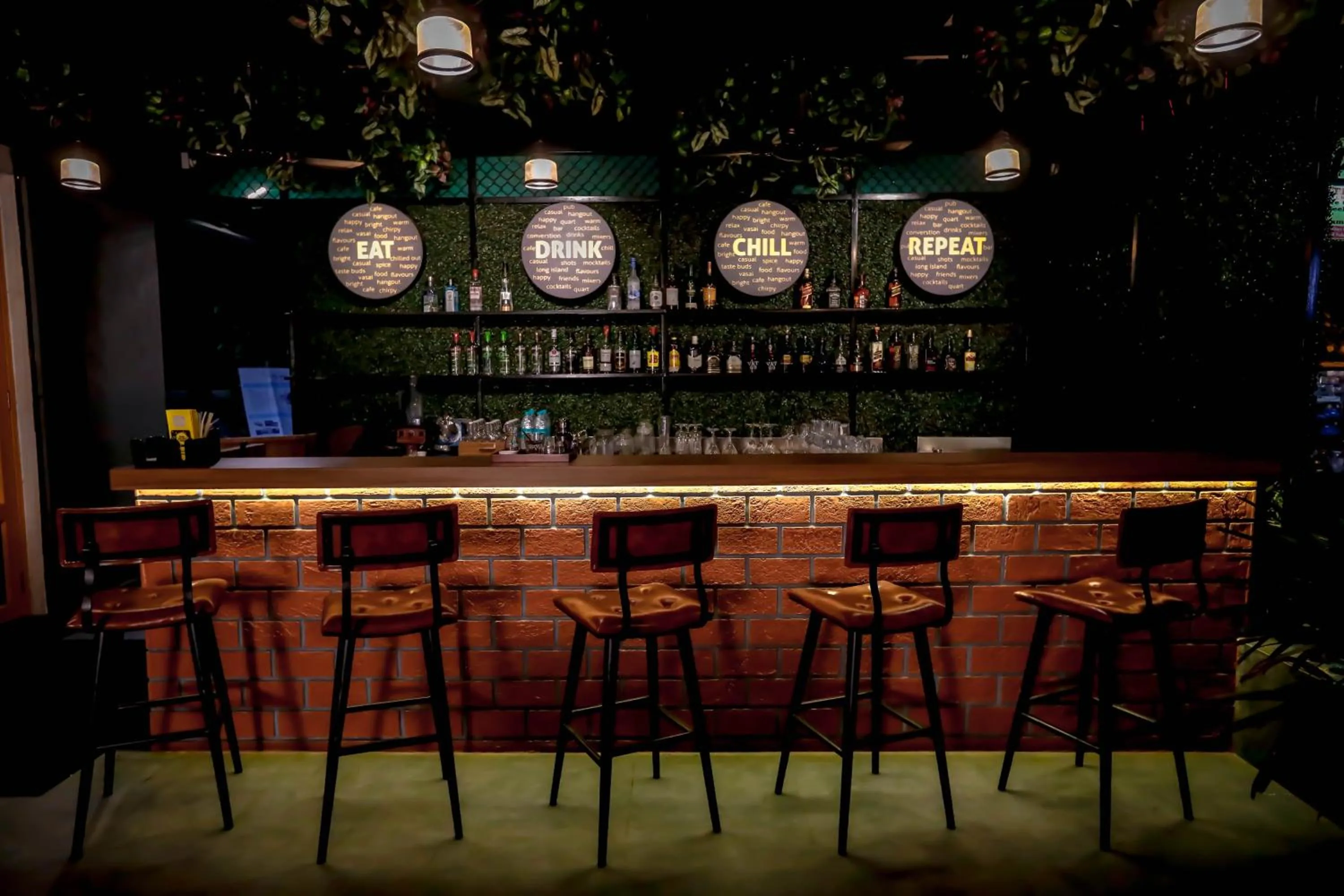 Restaurant/places to eat in Hotel Imperial