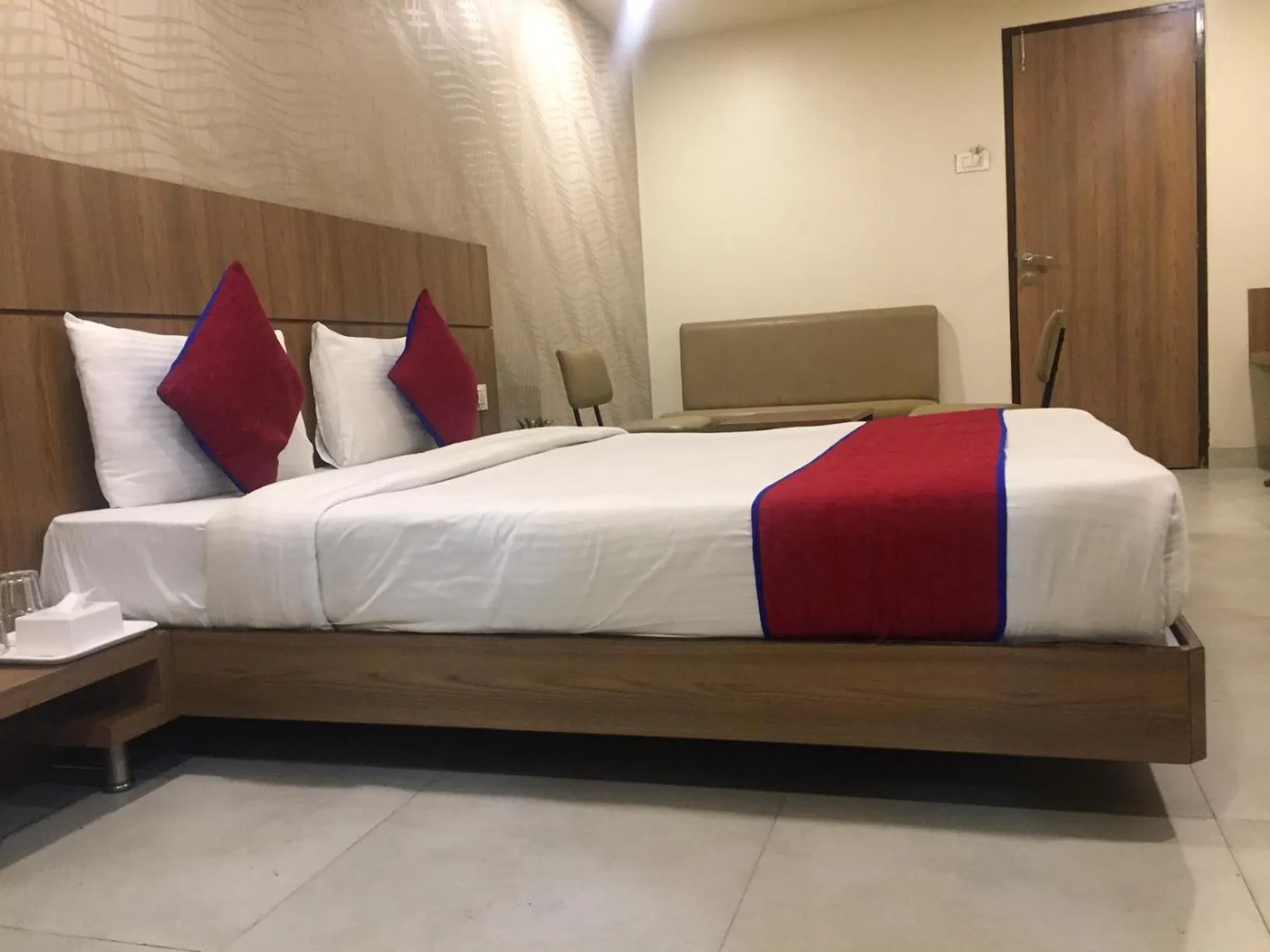 Photo of the whole room, Bed in Hotel Imperial