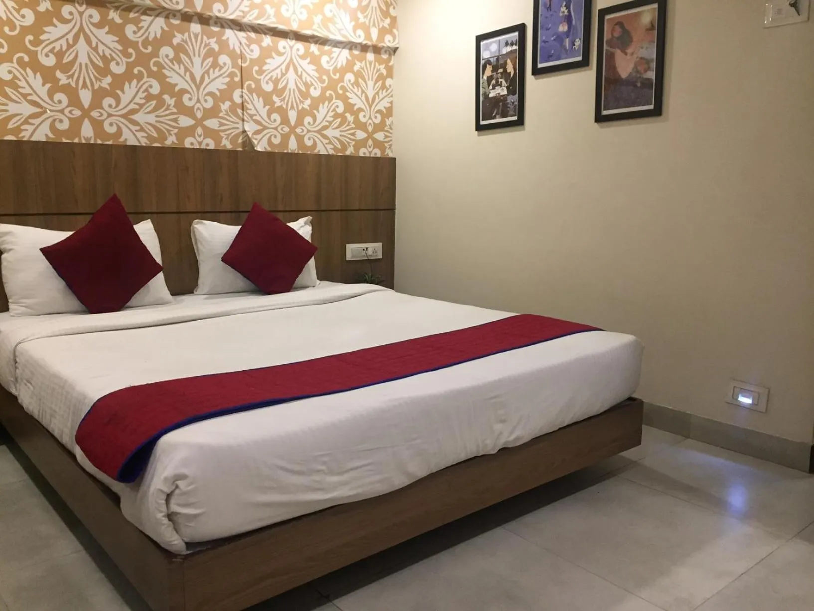 Photo of the whole room, Bed in Hotel Imperial