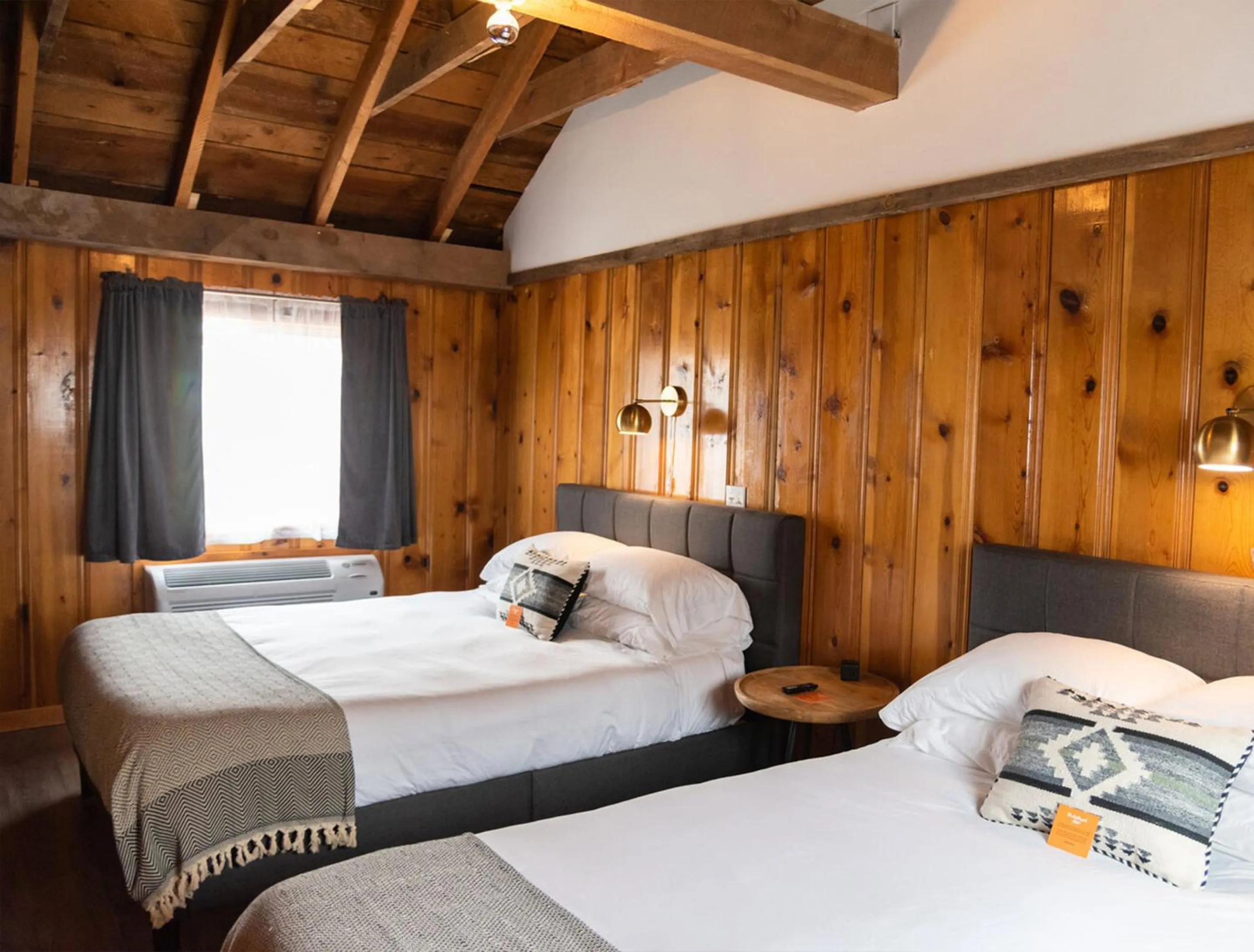 Bed in The Nightingale Motel