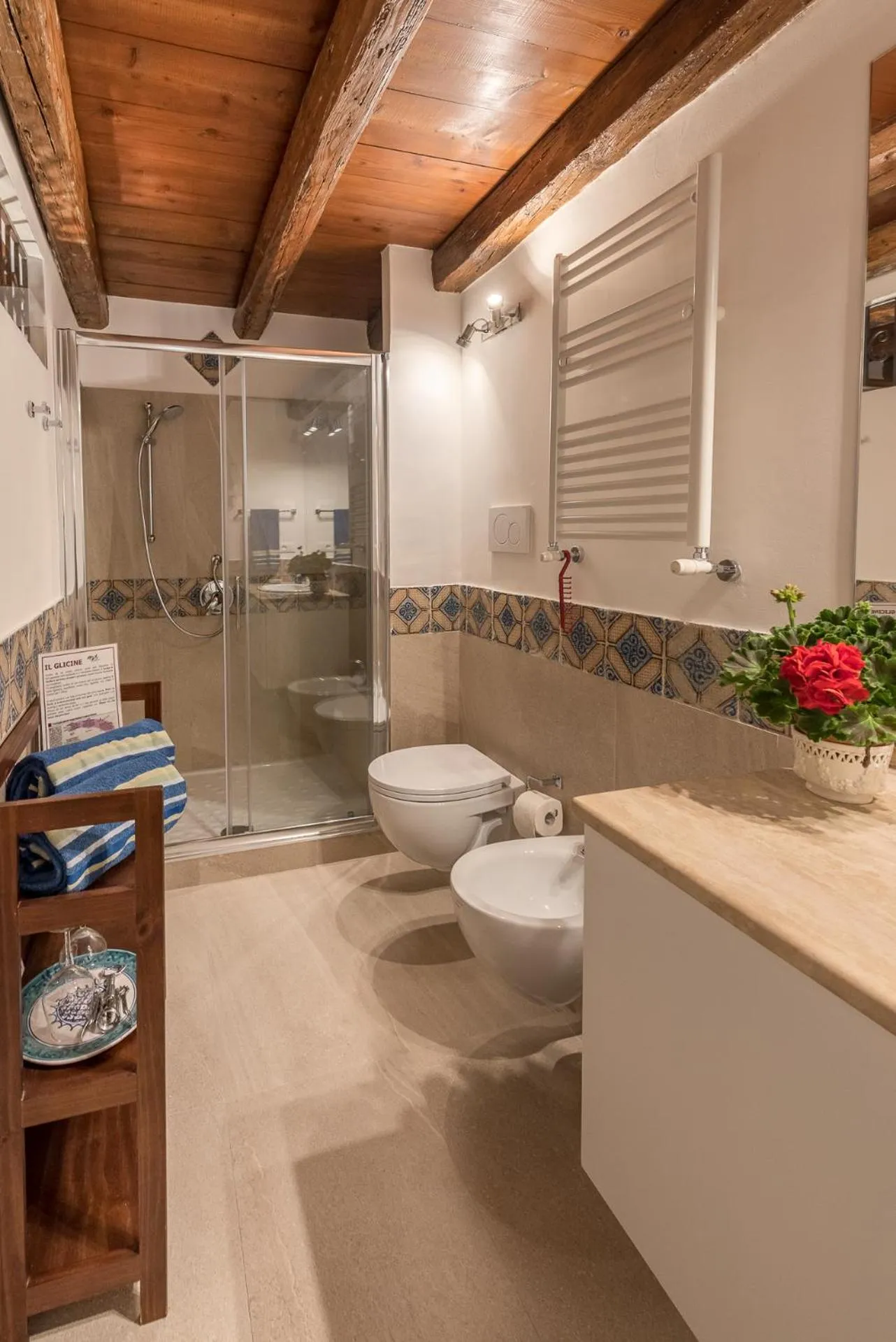 Bathroom in Il Glicine La Piana dei Colli