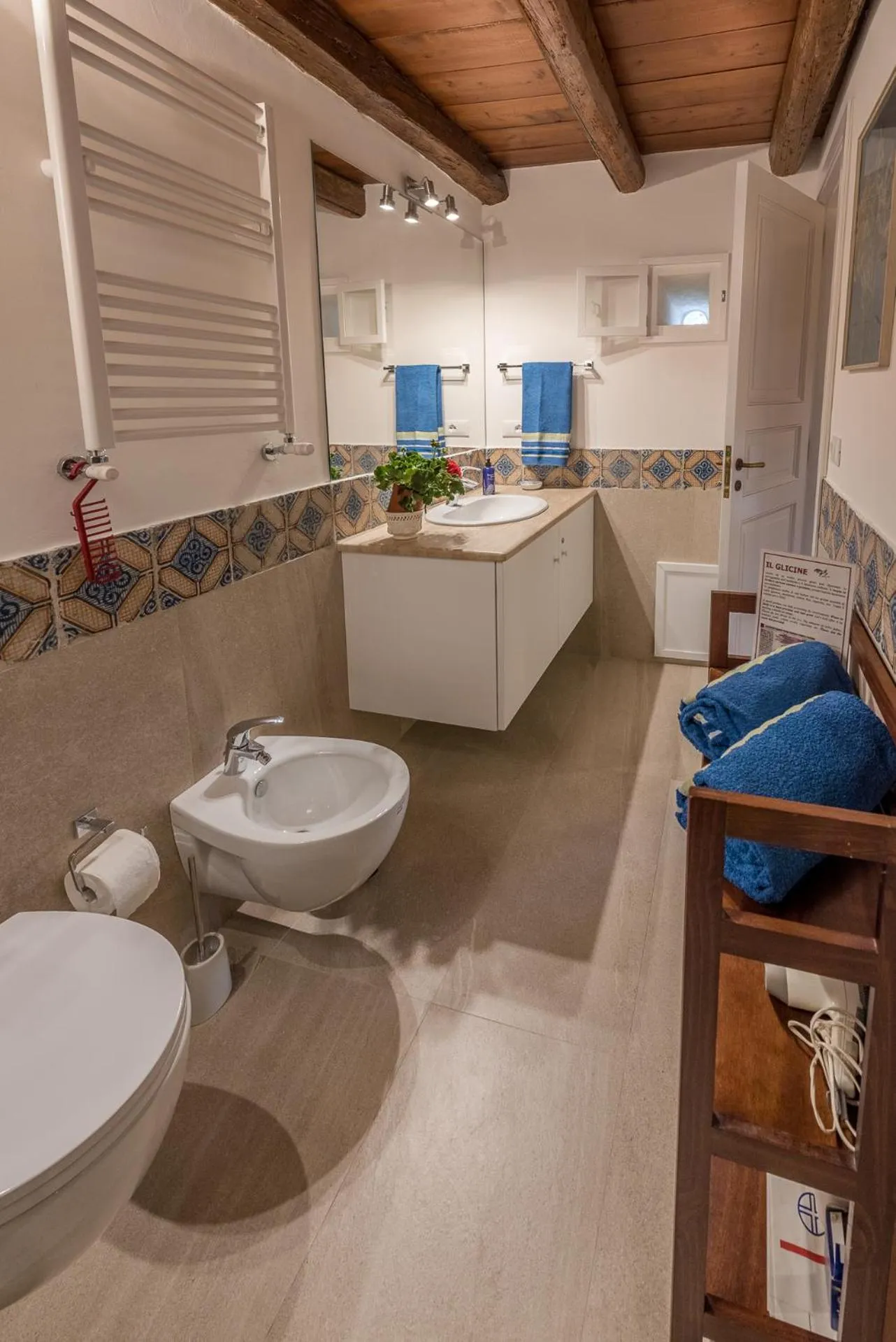 Bathroom in Il Glicine La Piana dei Colli