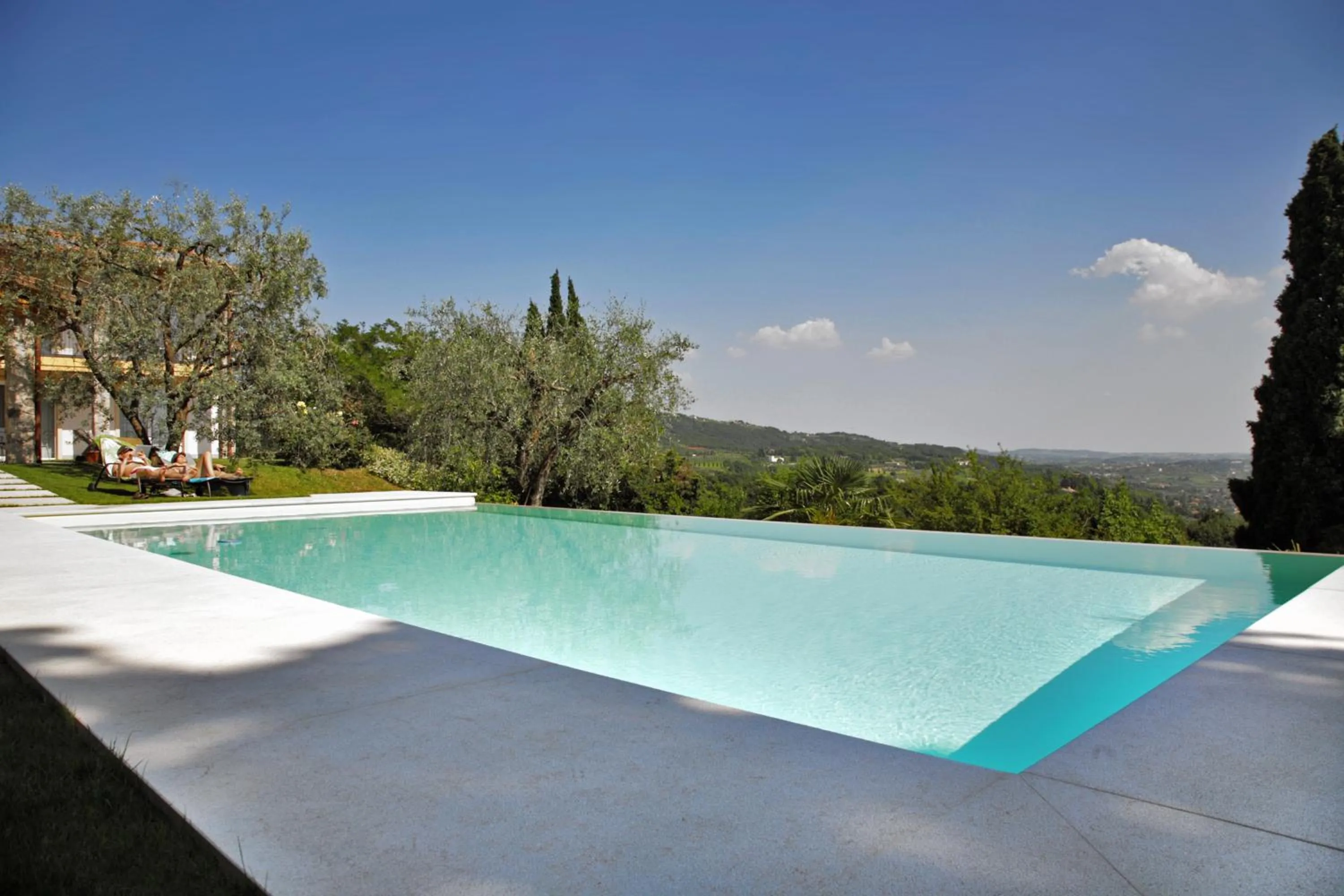 Swimming pool in Relais Colle San Giorgio