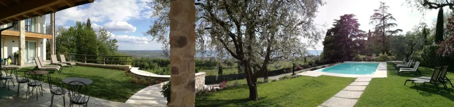 Garden view in Relais Colle San Giorgio