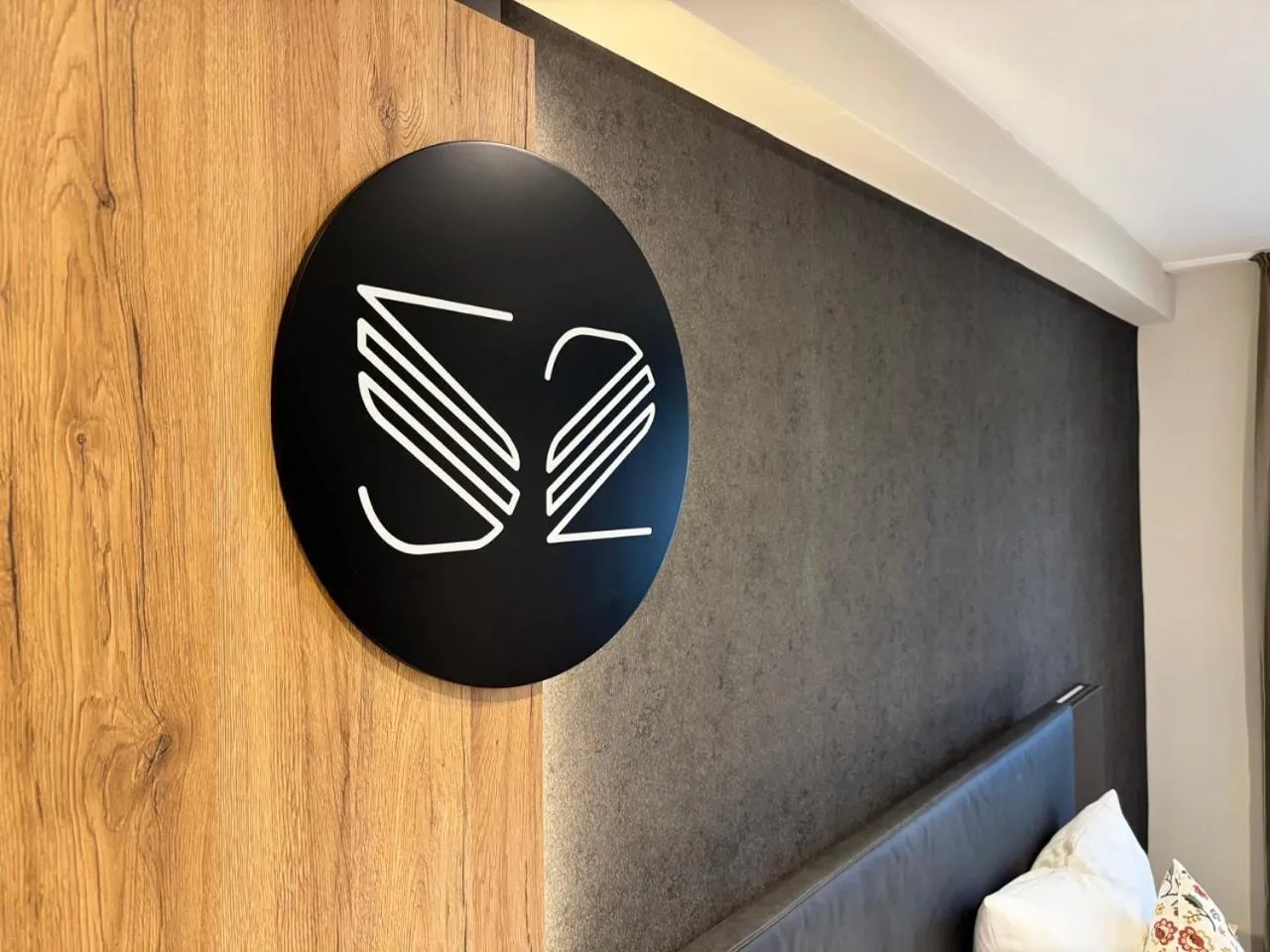 Property logo or sign in Hotel Schultheiss Hameln