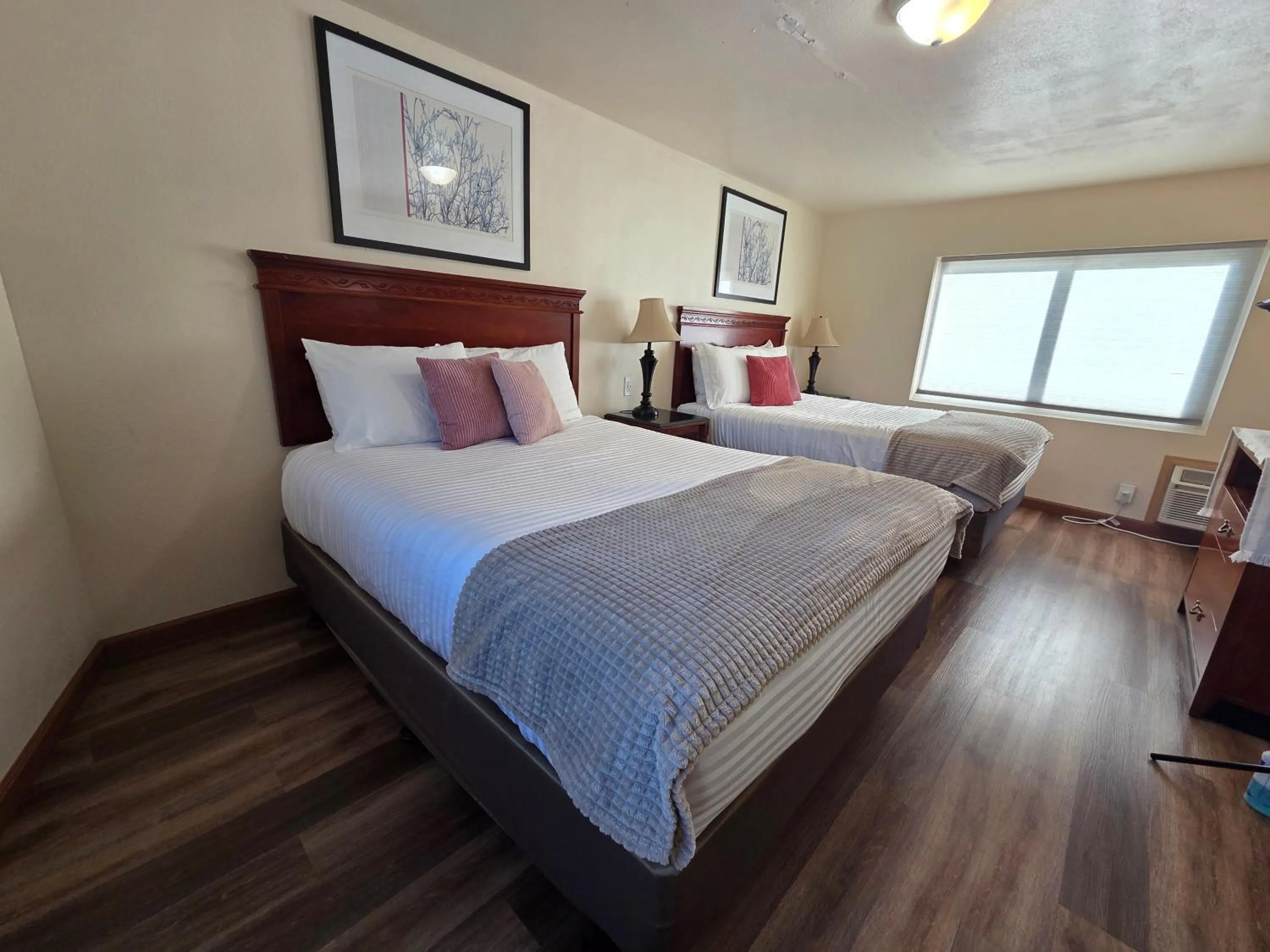 Bed in Sequoia Village