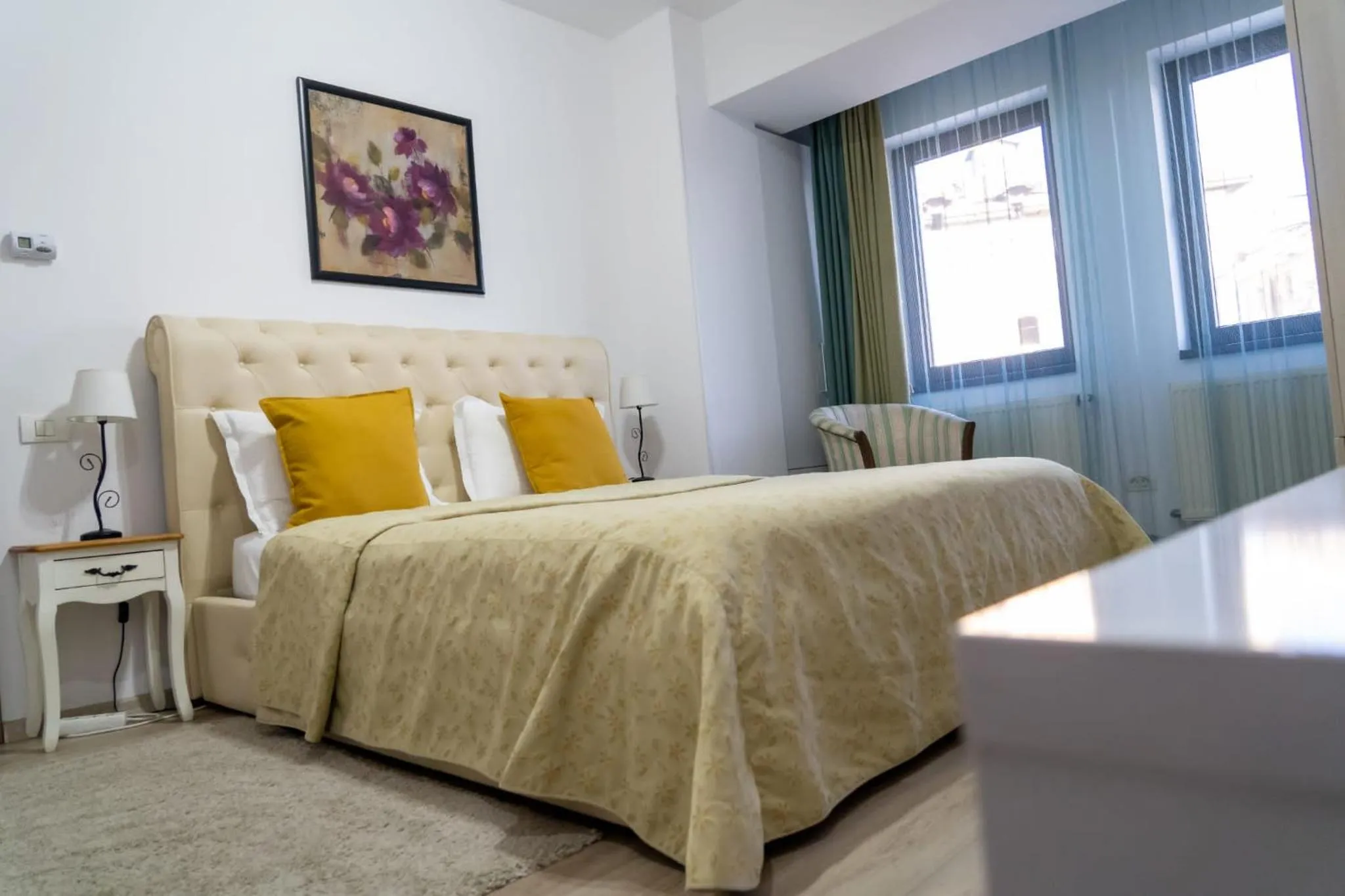 Bed in Avenue Parliament Old Town - Avenue Hotels