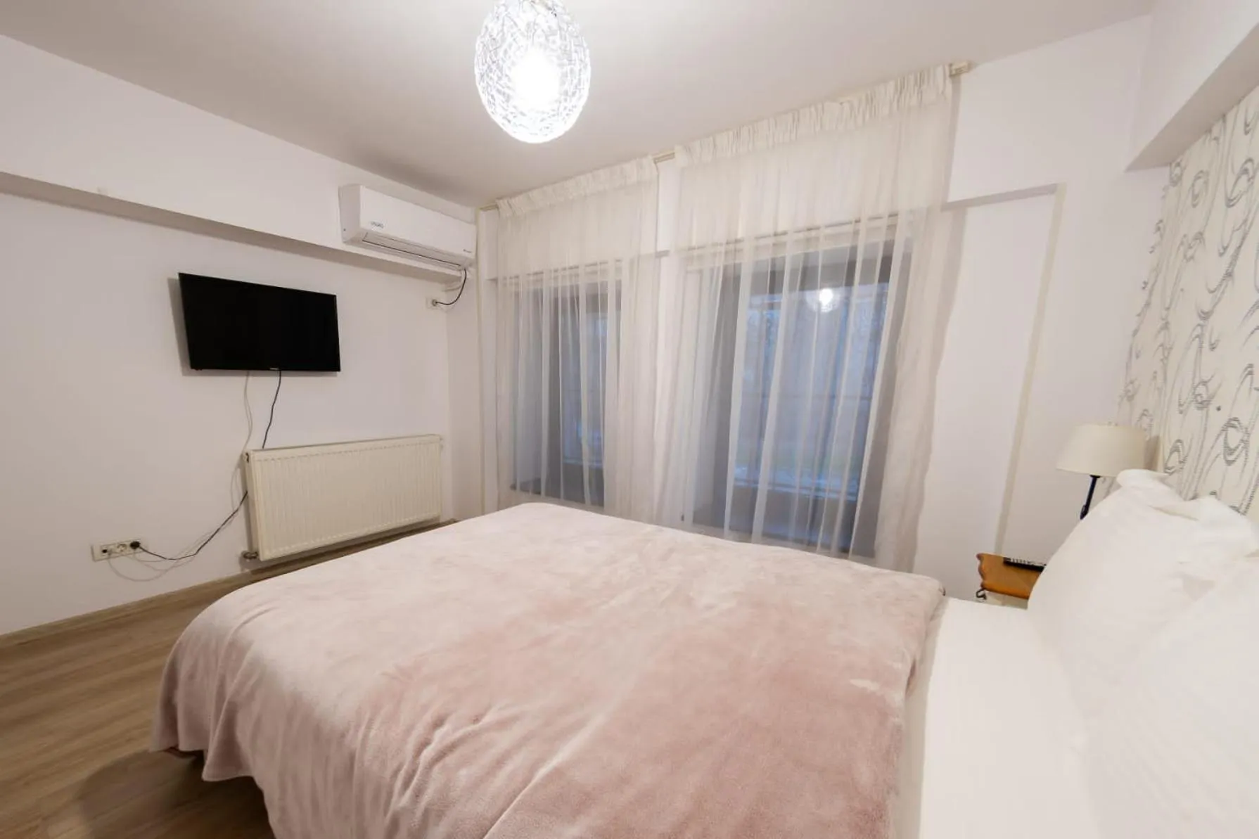 Bed in Avenue Parliament Old Town - Avenue Hotels