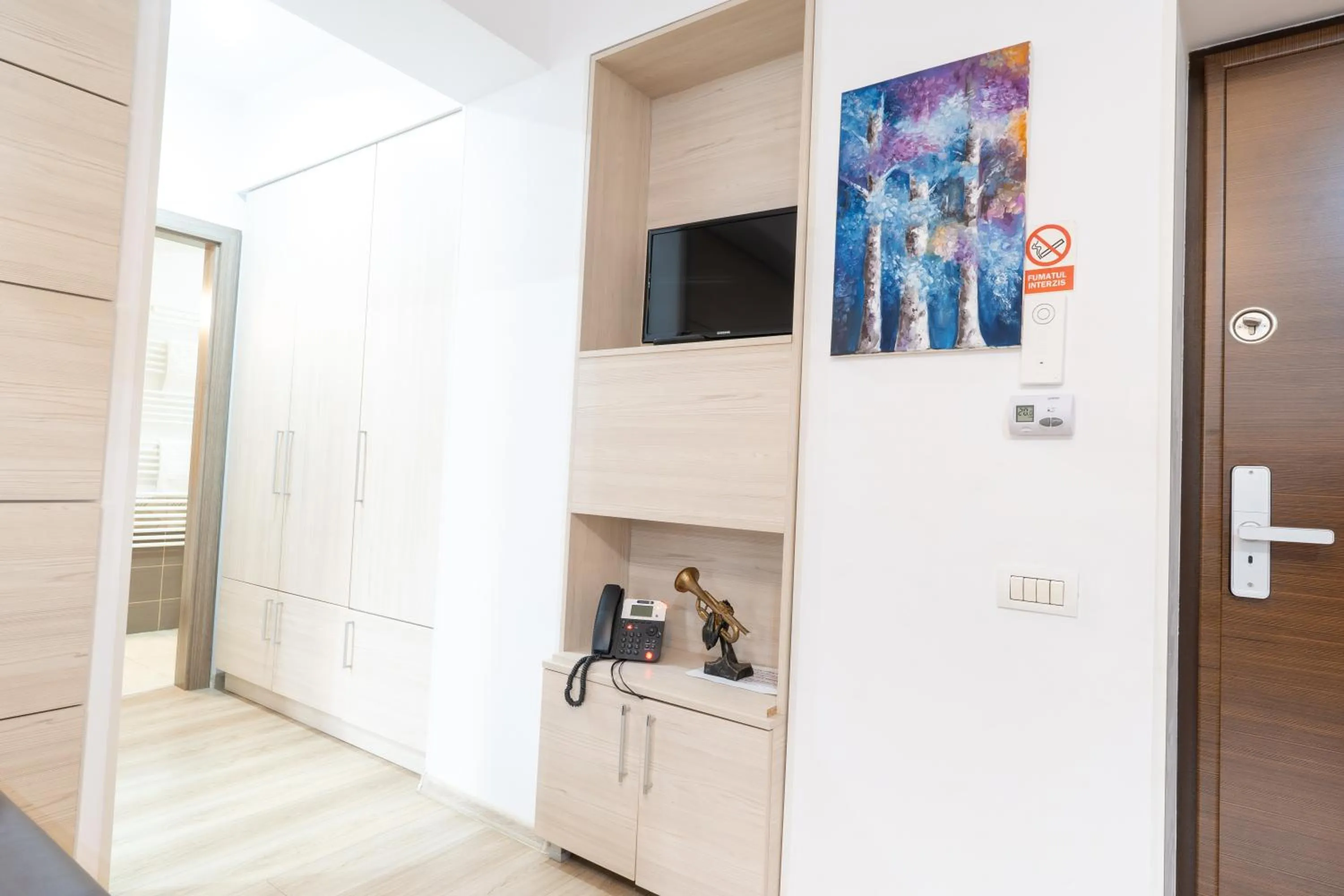 TV and multimedia in Avenue Parliament Old Town - Avenue Hotels