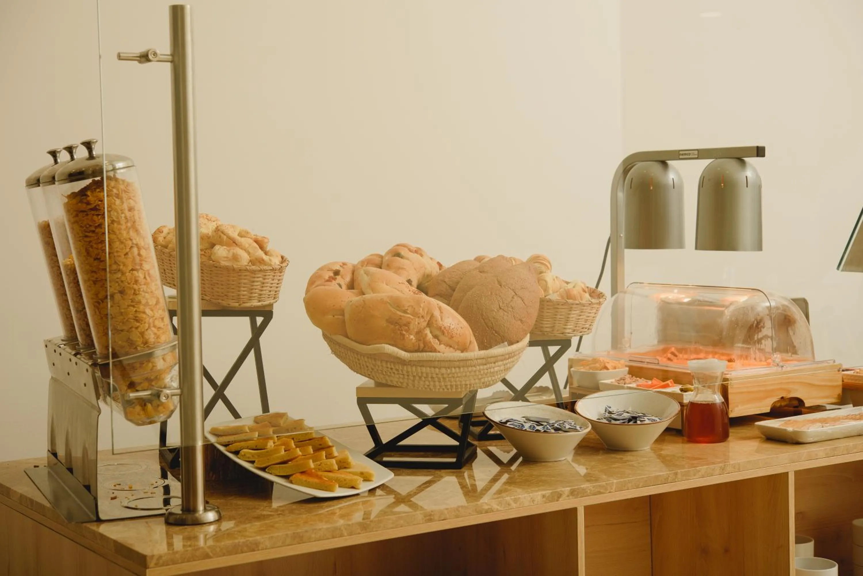 Buffet breakfast in Hotel Dorado Plaza Alto Prado