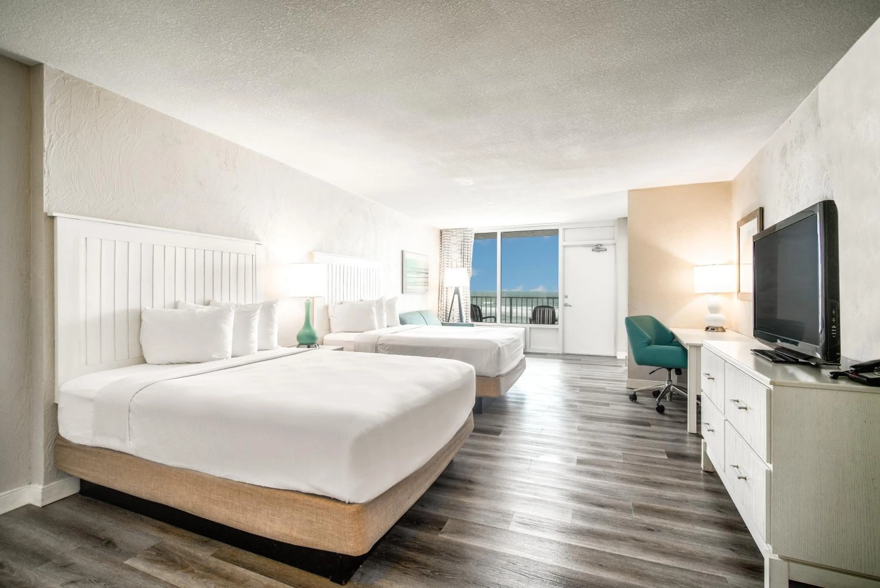 Bed in Perry's Ocean-Edge Resort