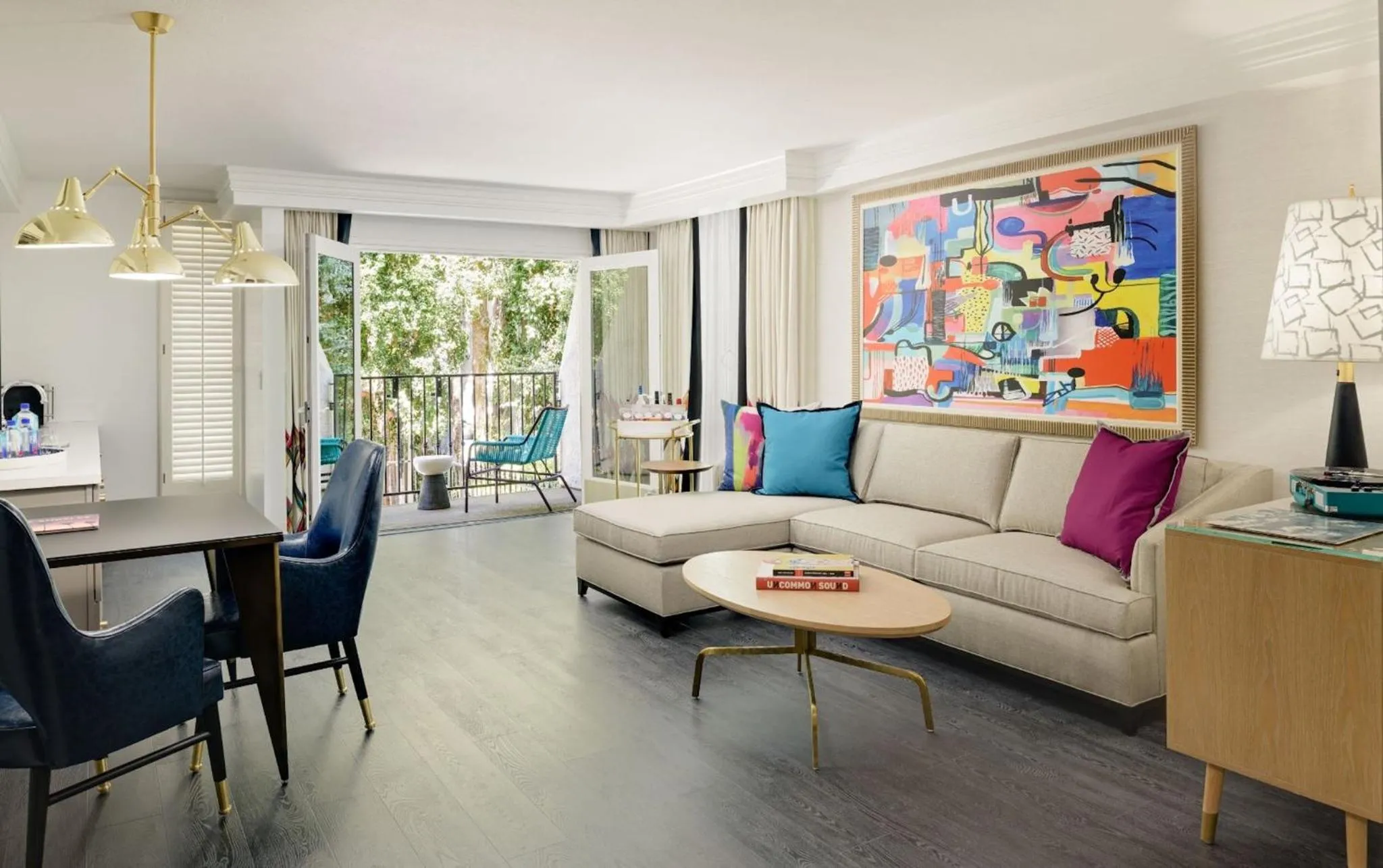 Photo of the whole room in Le Parc at Melrose