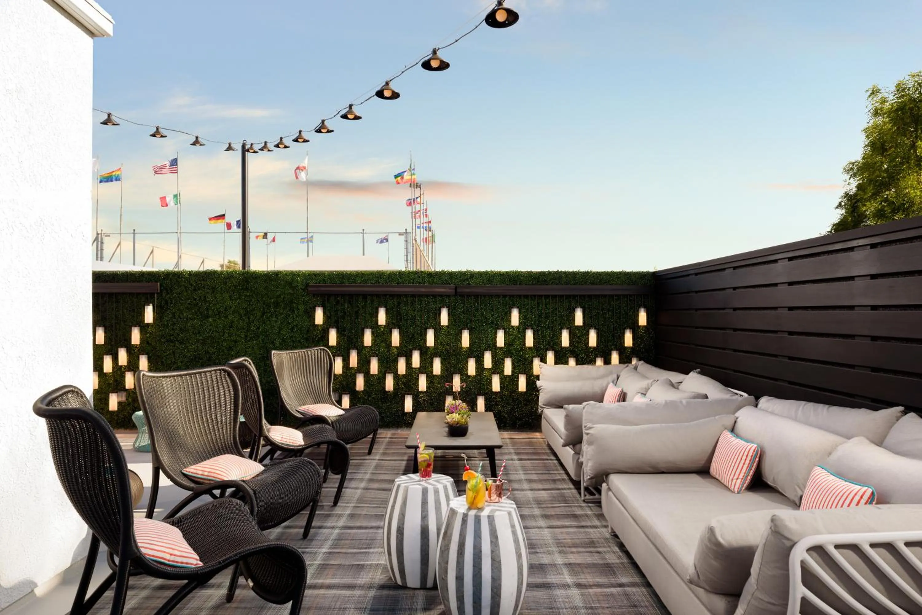 Patio in Le Parc at Melrose