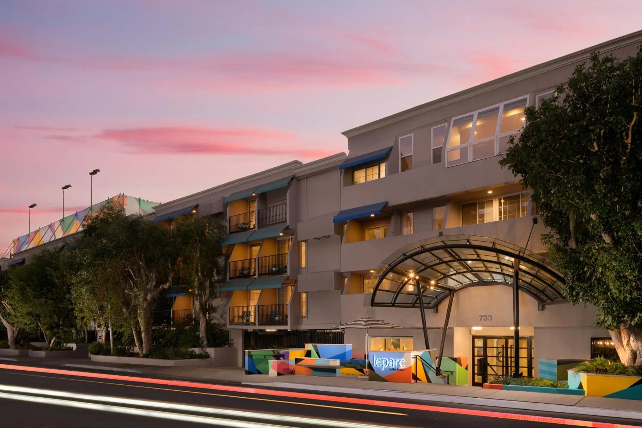 Property building in Le Parc at Melrose