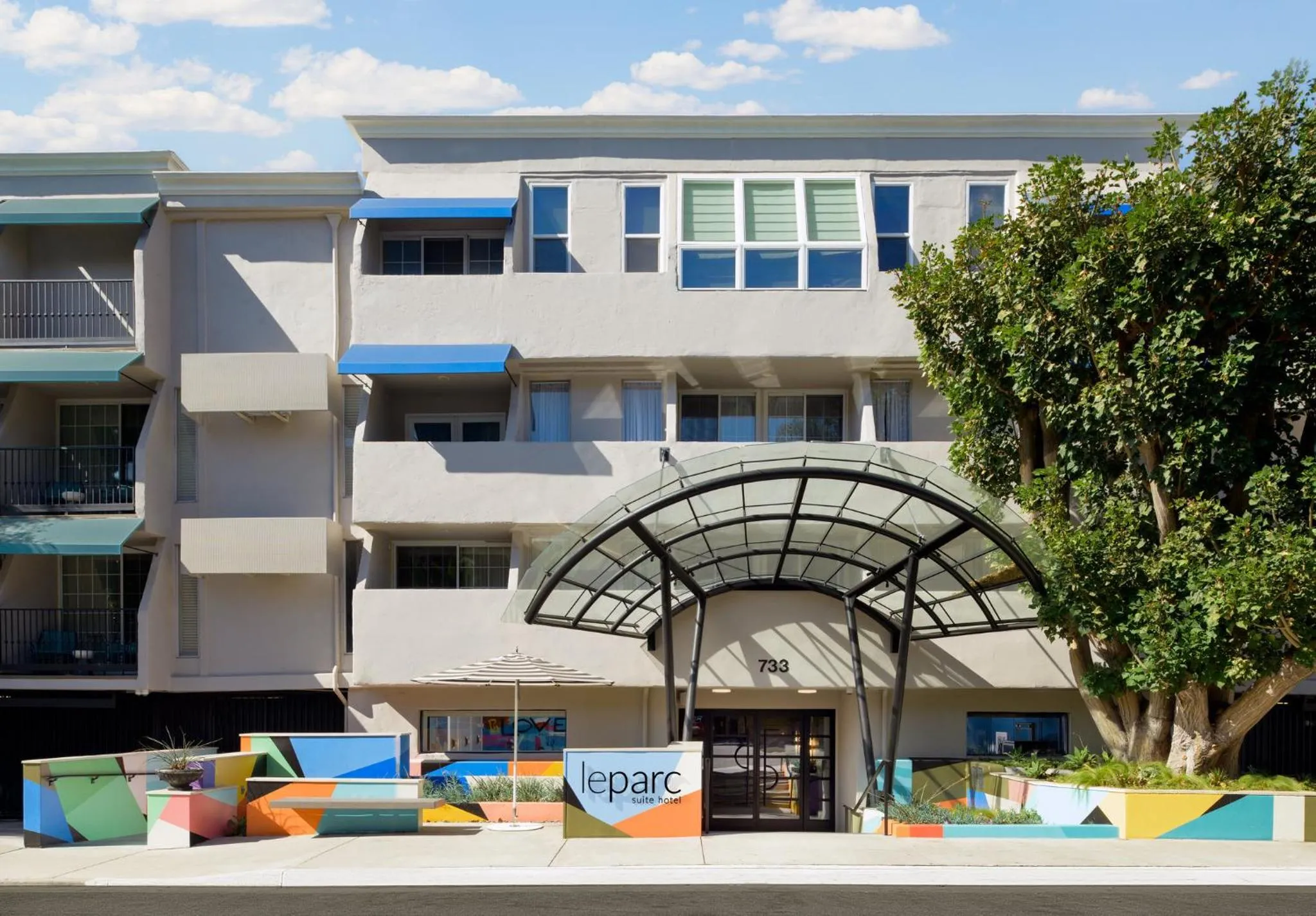 Property building in Le Parc at Melrose