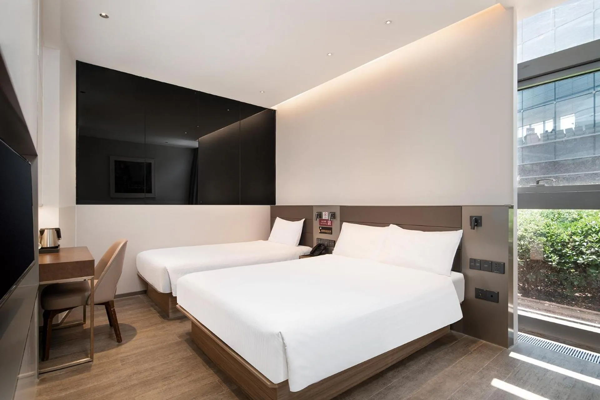 Bedroom, Bed in Meichen Hotel 2nd Floor Terminal Building Beijing Daxing International Airport