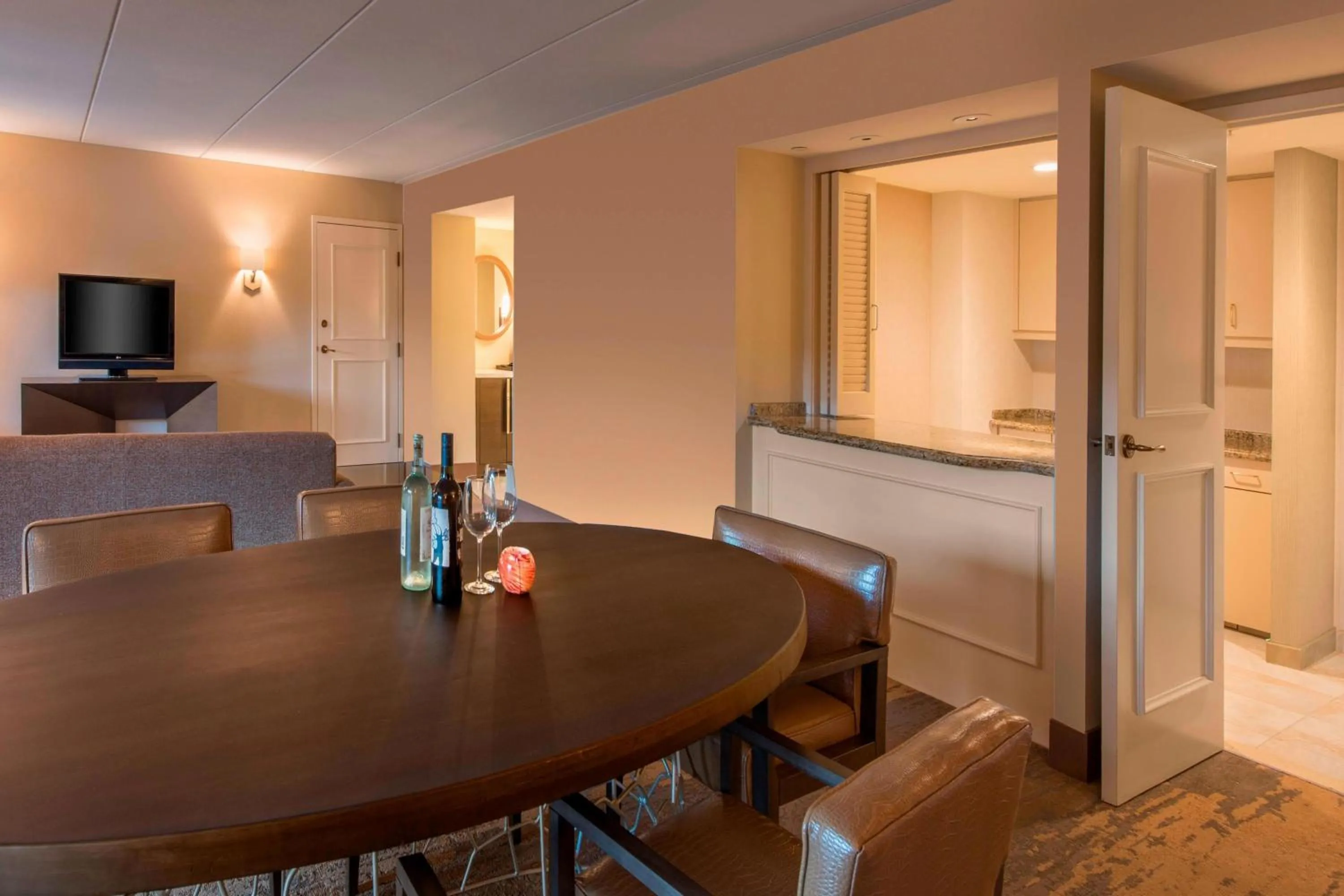 Photo of the whole room in The Westin Lake Las Vegas Resort & Spa