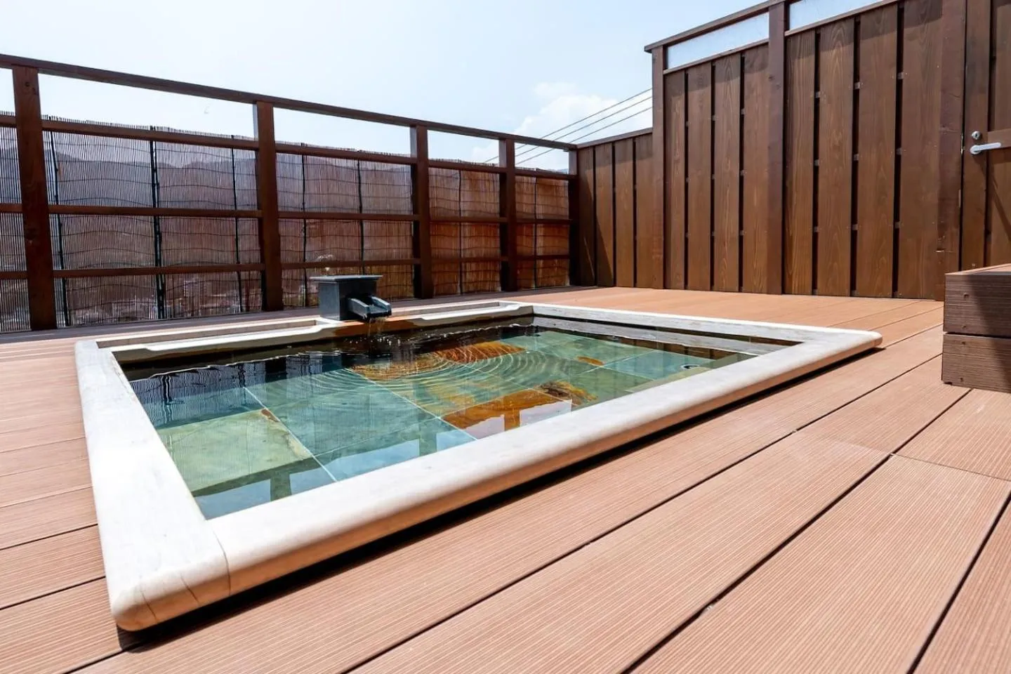 Ryokan -Suikoen- by Tranova