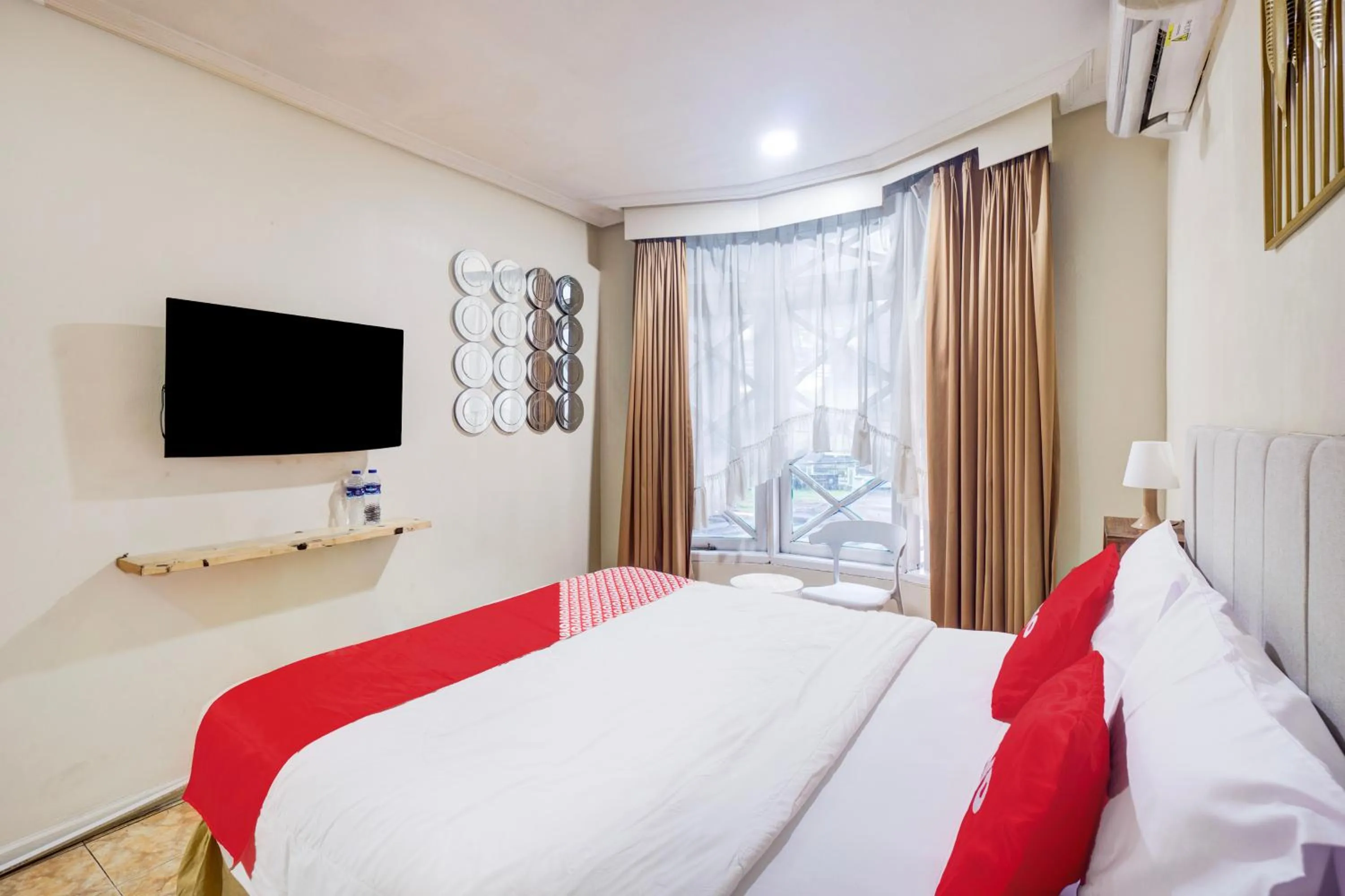 Bedroom, Bed in Hotel O Bogor Near Museum Peta